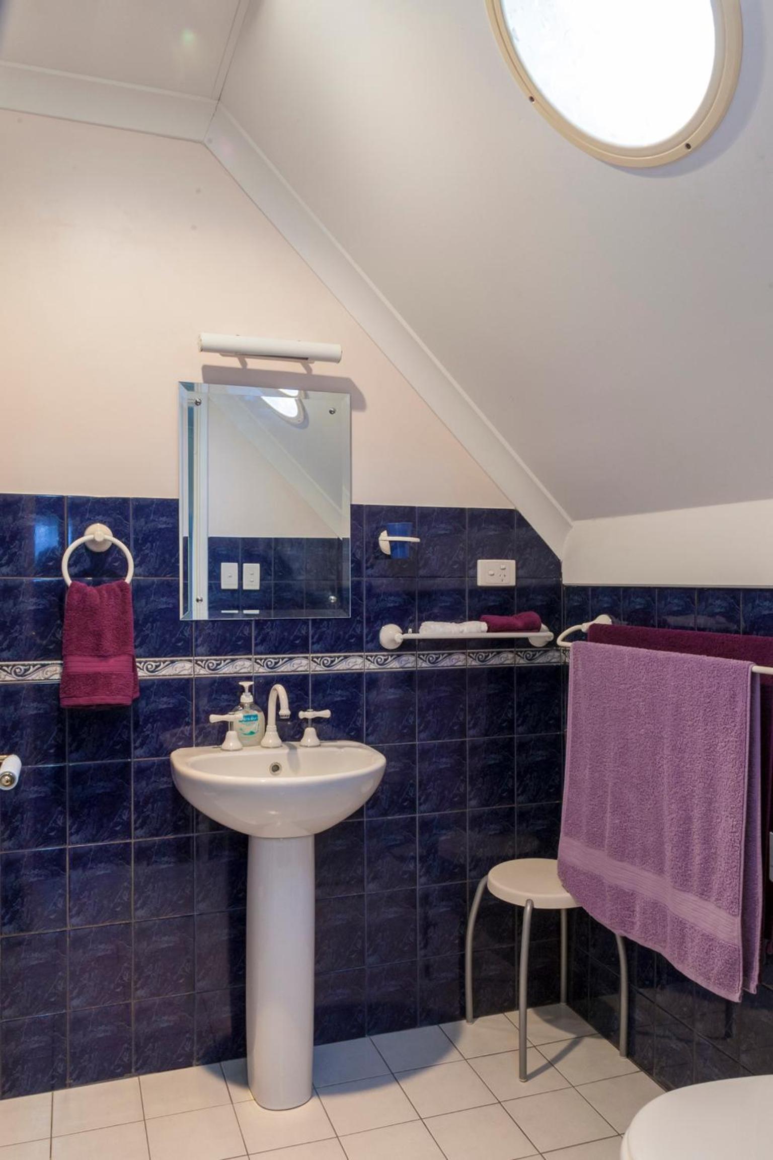 Aarn House B&B Airport Accommodation
