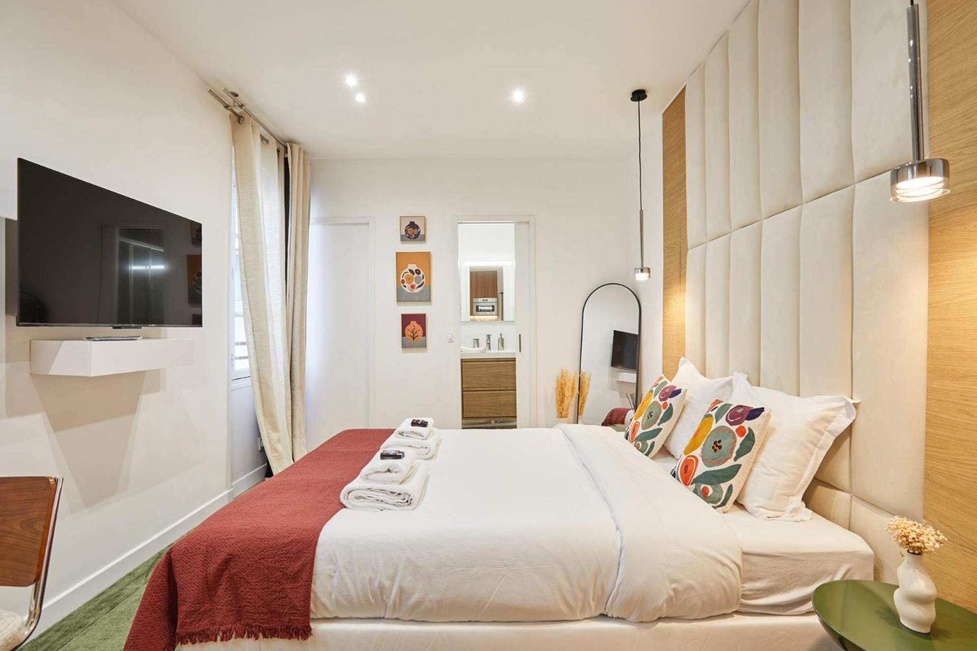 Luxury Suite in the Center of Paris