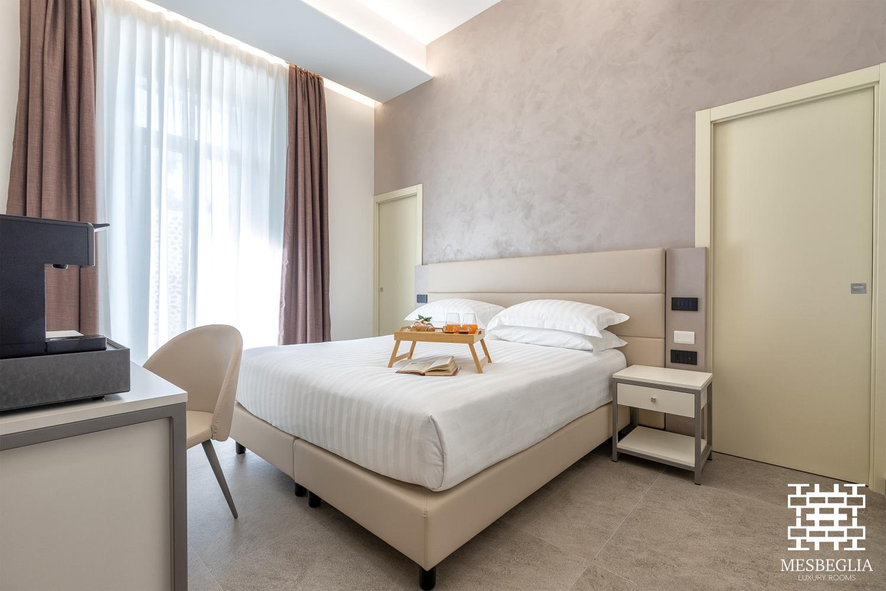 Mesbeglia Luxury Rooms