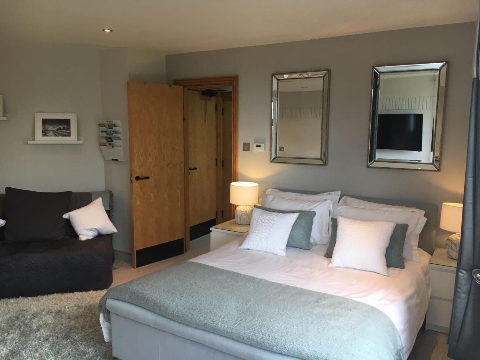 Penrith Vacations - Penrith Retreats - Property Image 22