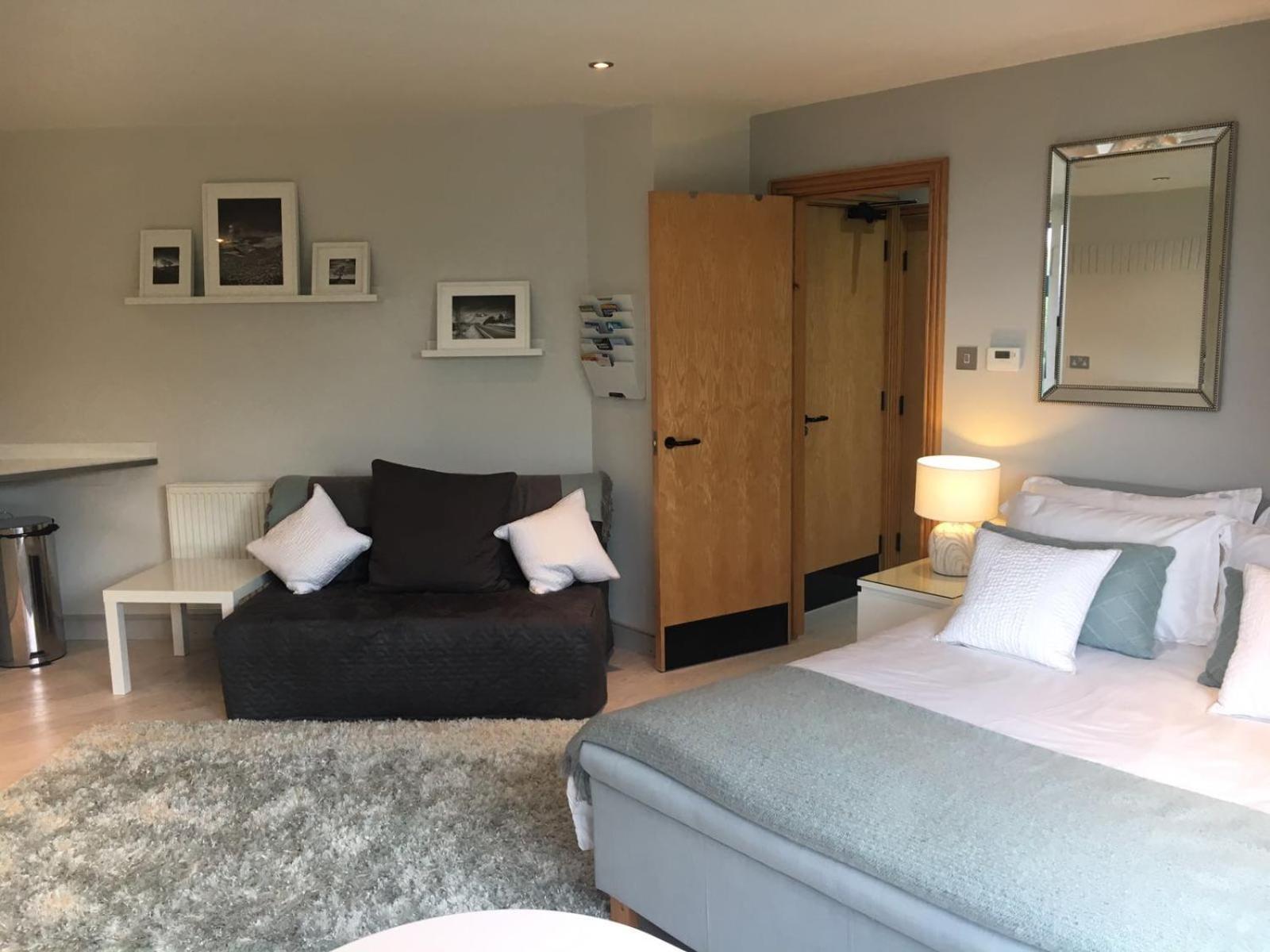 Penrith Vacations - Penrith Retreats - Property Image 21