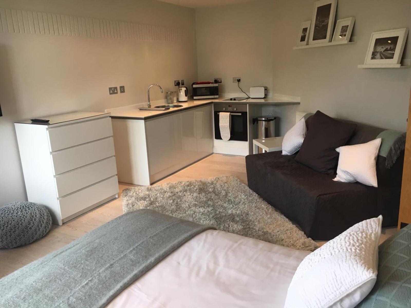 Penrith Vacations - Penrith Retreats - Property Image 20