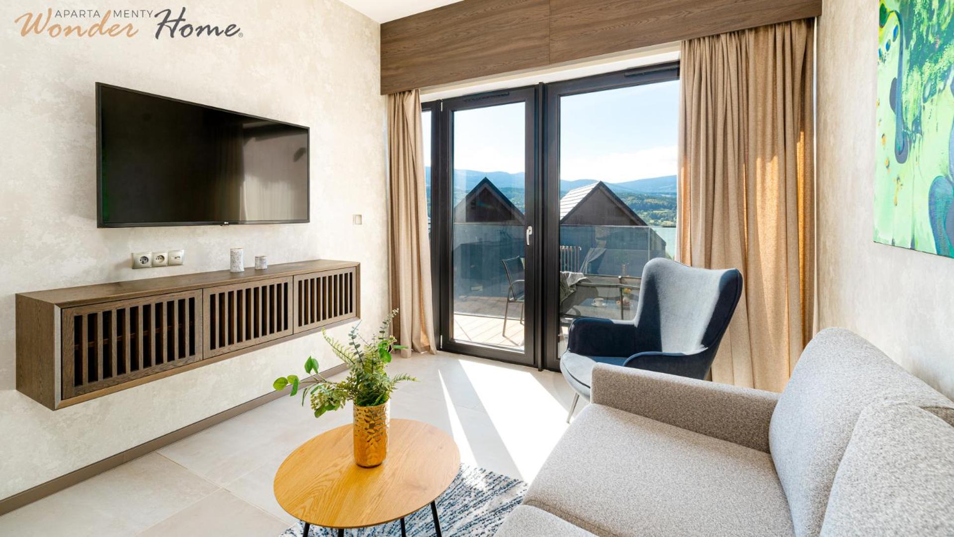 Wonder Hill - bajkowy widok na góry i zalew, strefa wellness na terenie kompleksu