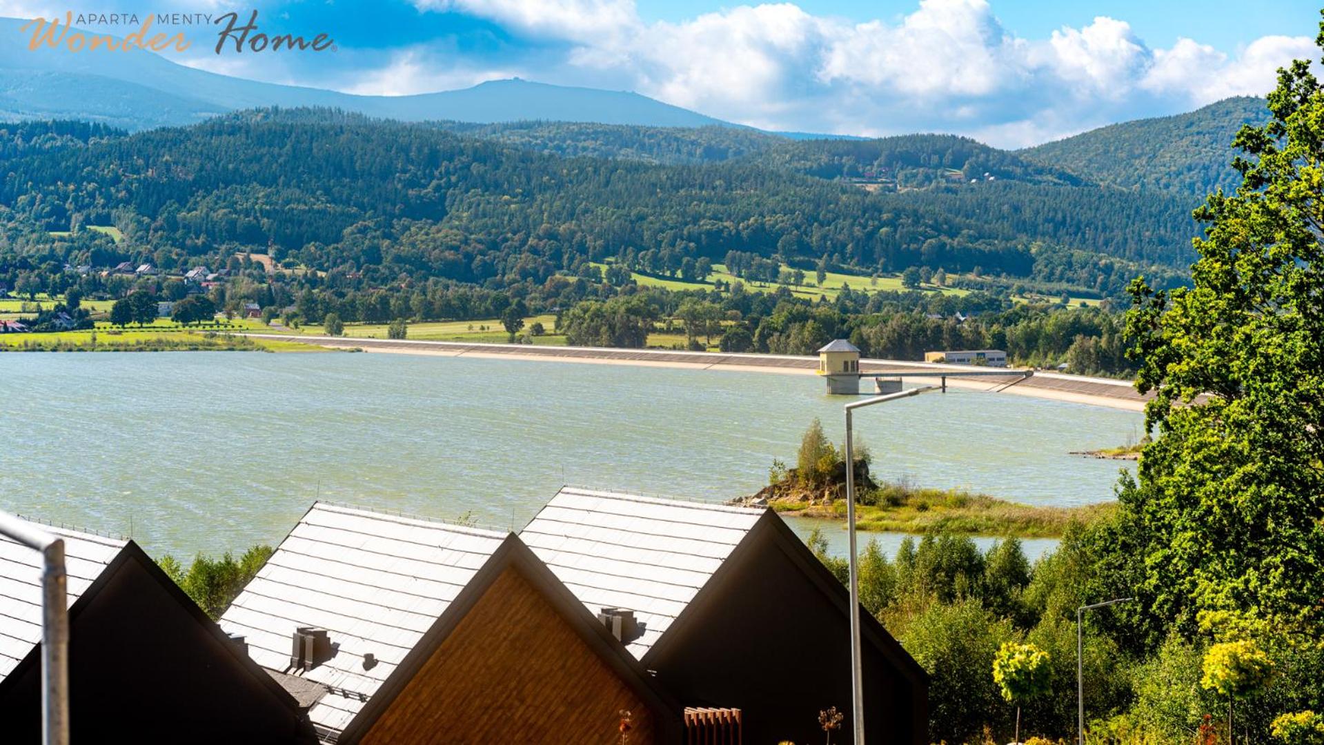 Wonder Hill - bajkowy widok na góry i zalew, strefa wellness na terenie kompleksu
