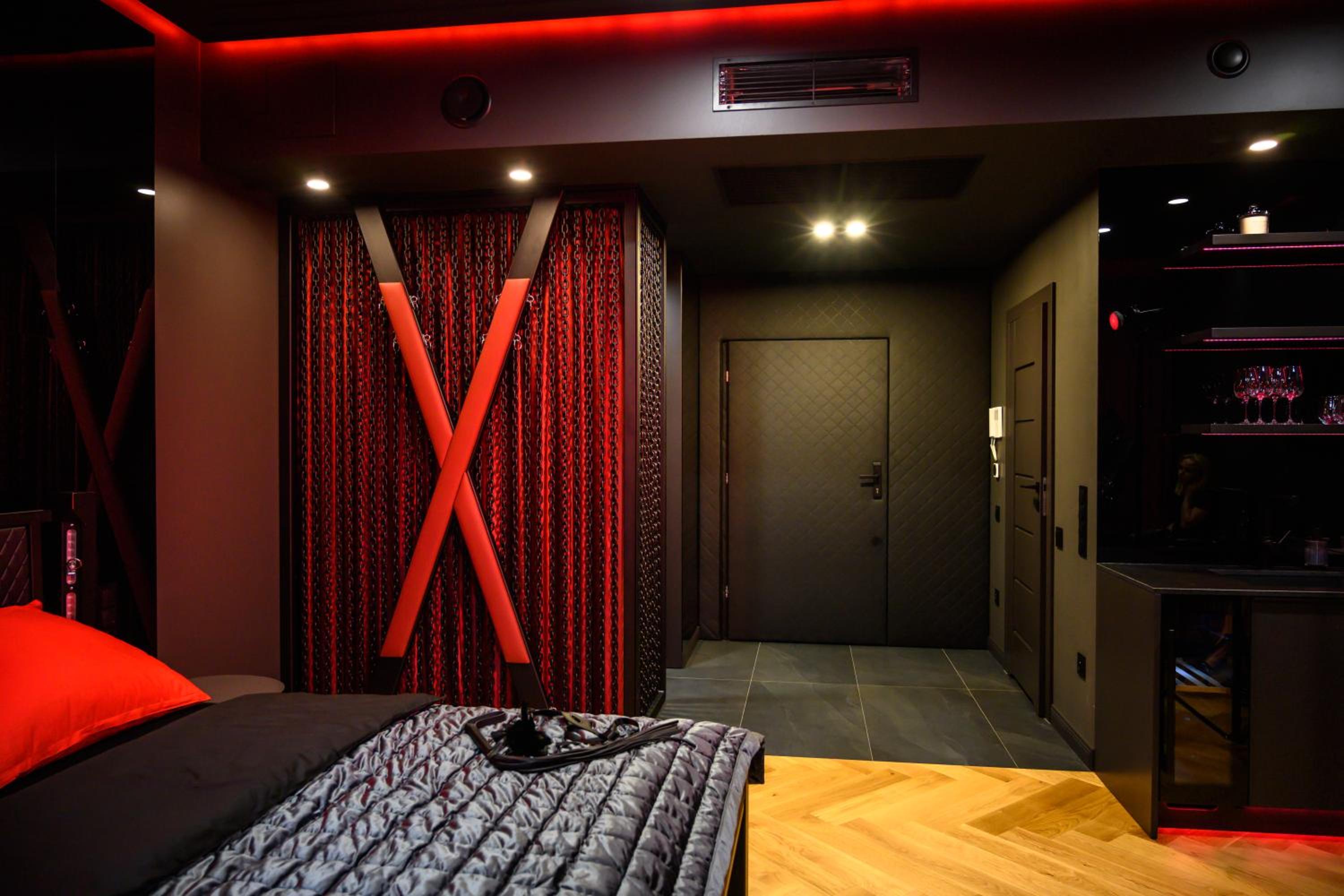 RedRoom