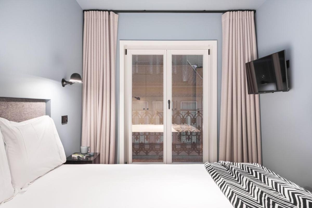 Porto Heritage Balcony Apartment