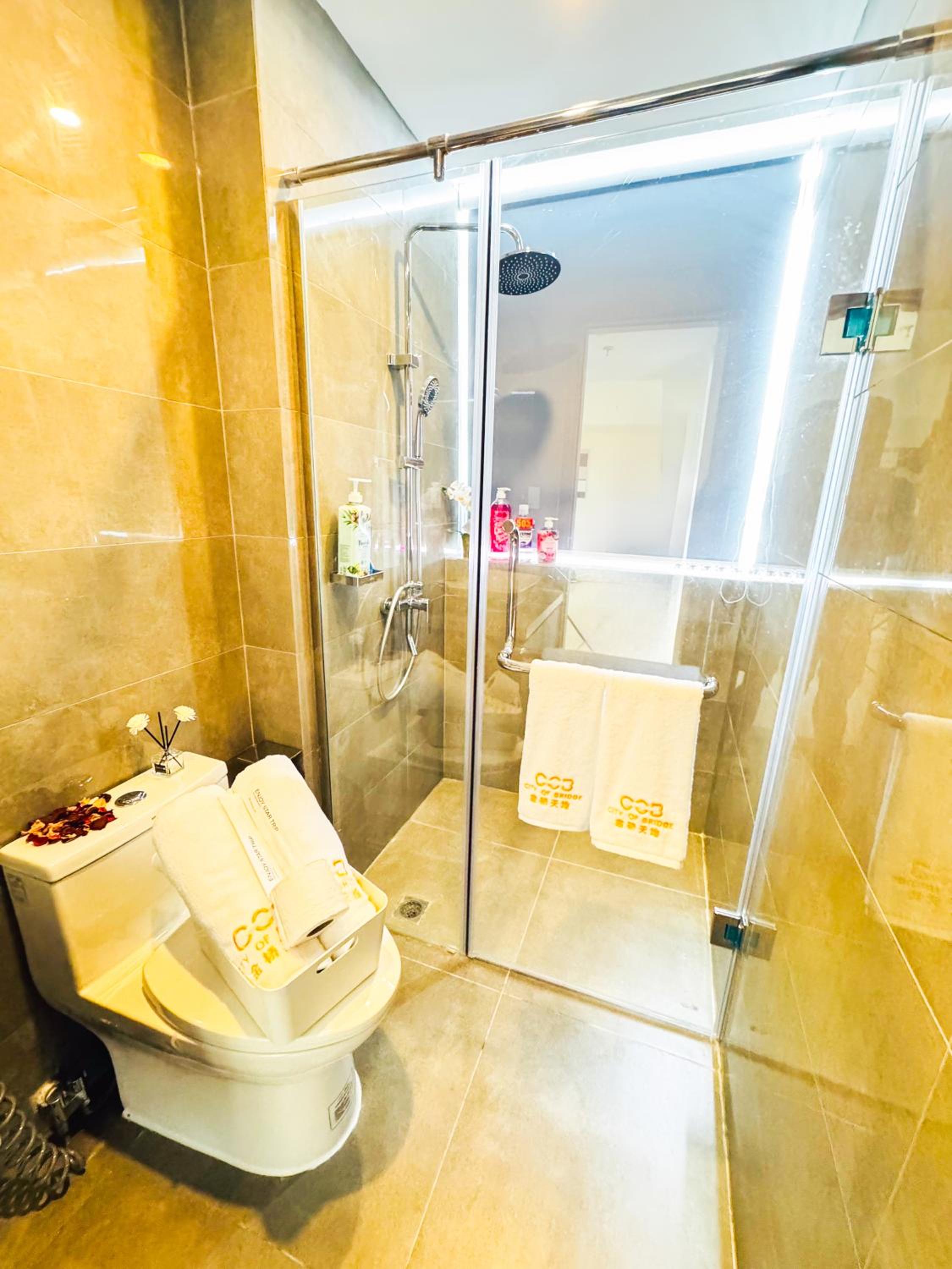 Spacious Unit & High-Floor Hotel near City of Dreams, Airport, Okada, and Solaire Casino