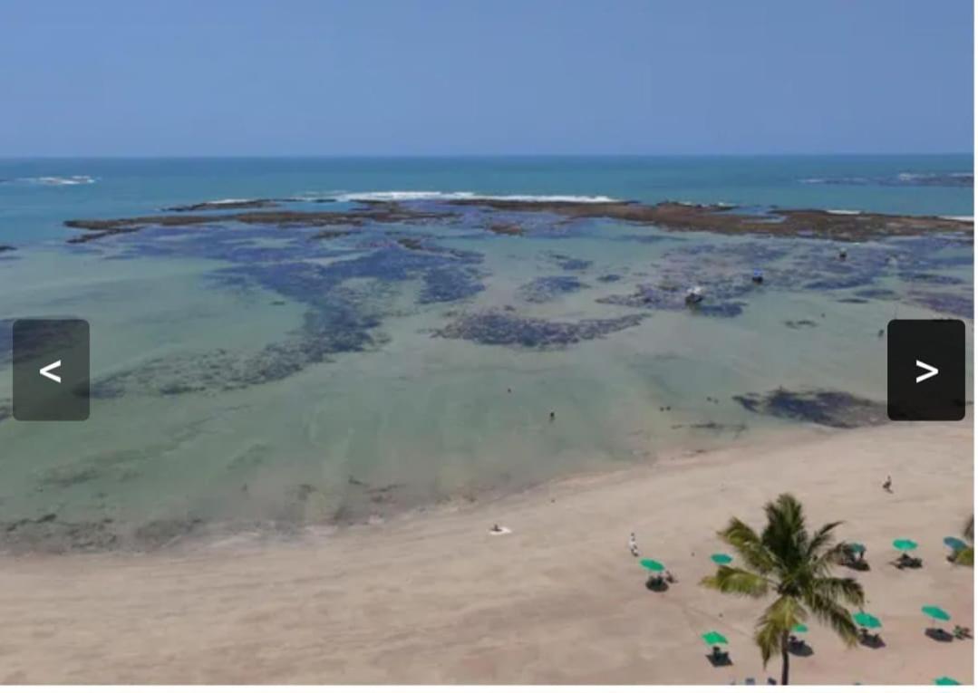 Quartos em Maceio à 100m da praia de Jatiuca, 3 banheiros, 3 quartos um em suite com 1 cama casal, 2 quartos com 2 camas solteiros cada quarto,