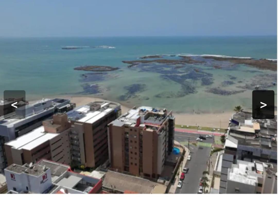 Quartos em Maceio à 100m da praia de Jatiuca, 3 banheiros, 3 quartos um em suite com 1 cama casal, 2 quartos com 2 camas solteiros cada quarto,