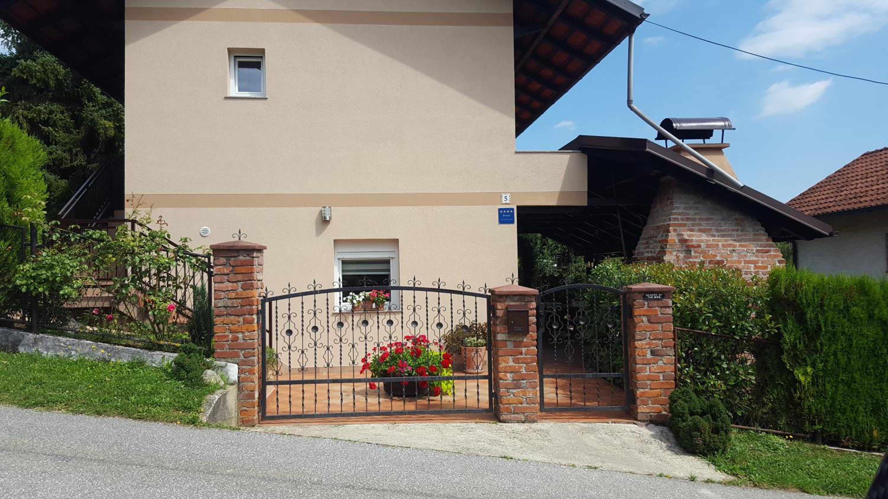 Hotel Apartmani Tuheljske - Image 1