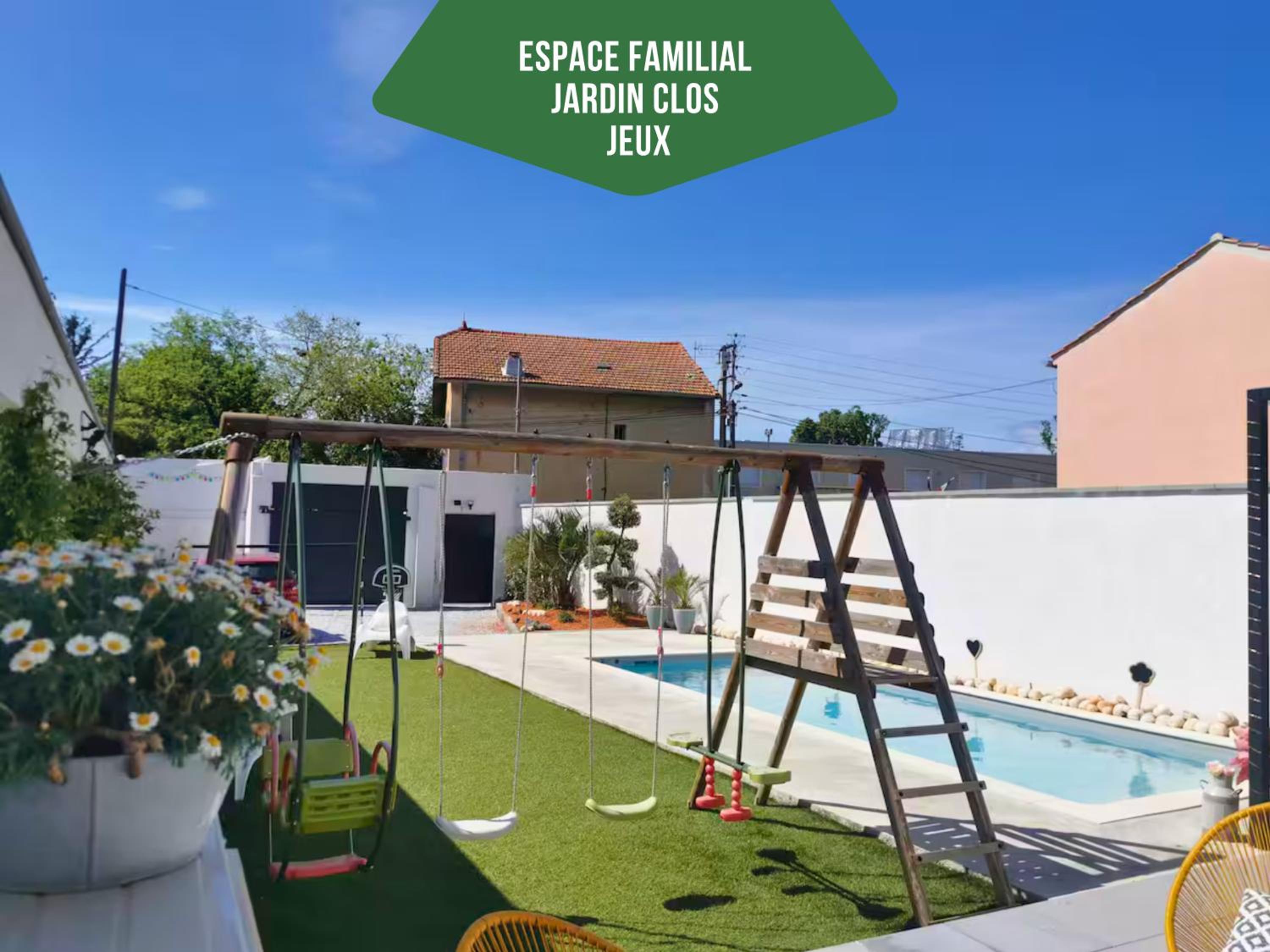 Escapade provençale - Maison familiale climatisée - Idéal Retrouvailles & Séjour oenologie - 10min Avignon & Château-neuf-du-Pape - Gare TER 5min à pied - 