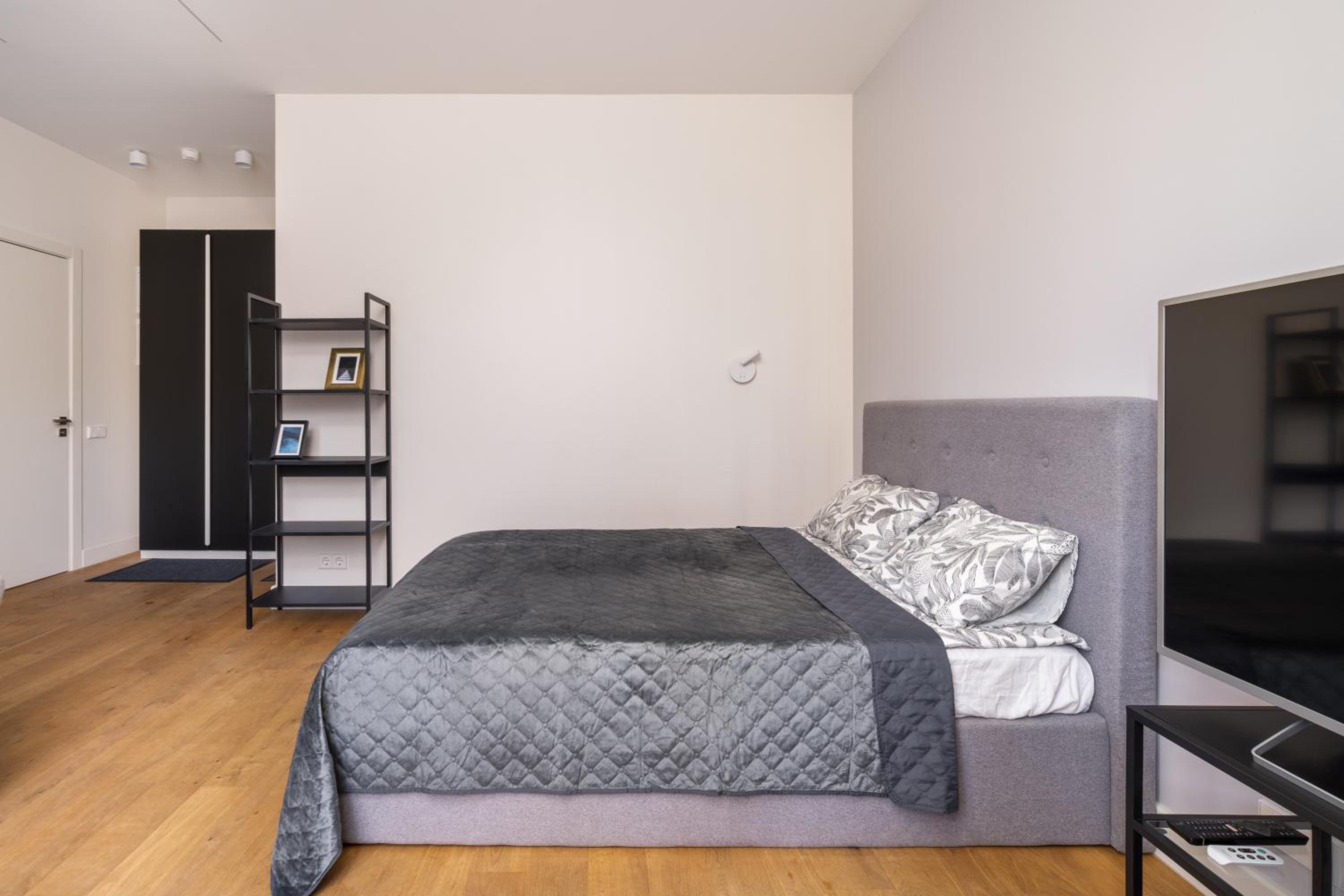 Cozy Dzintaru apartment - Steps from Forest and Sea