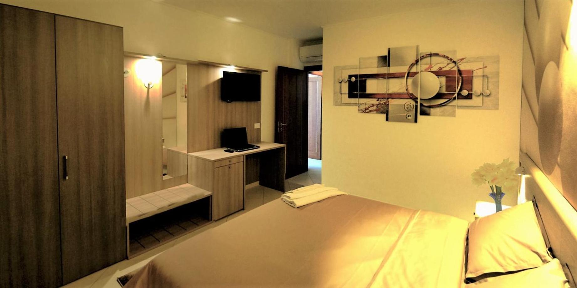 La Piazzetta Guest House