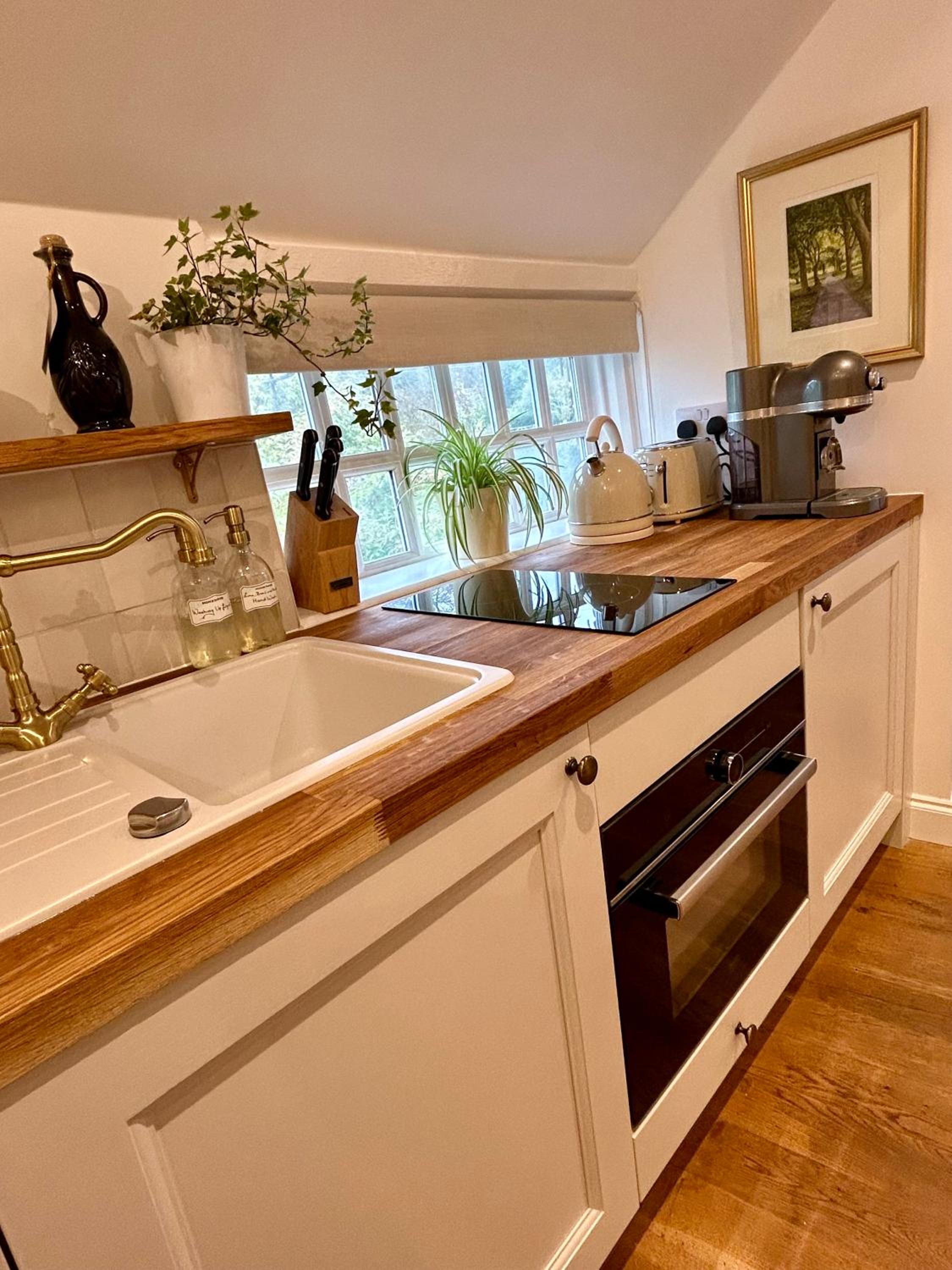 Apartment above Samantha Dadd Art Studio - in the Cotswolds