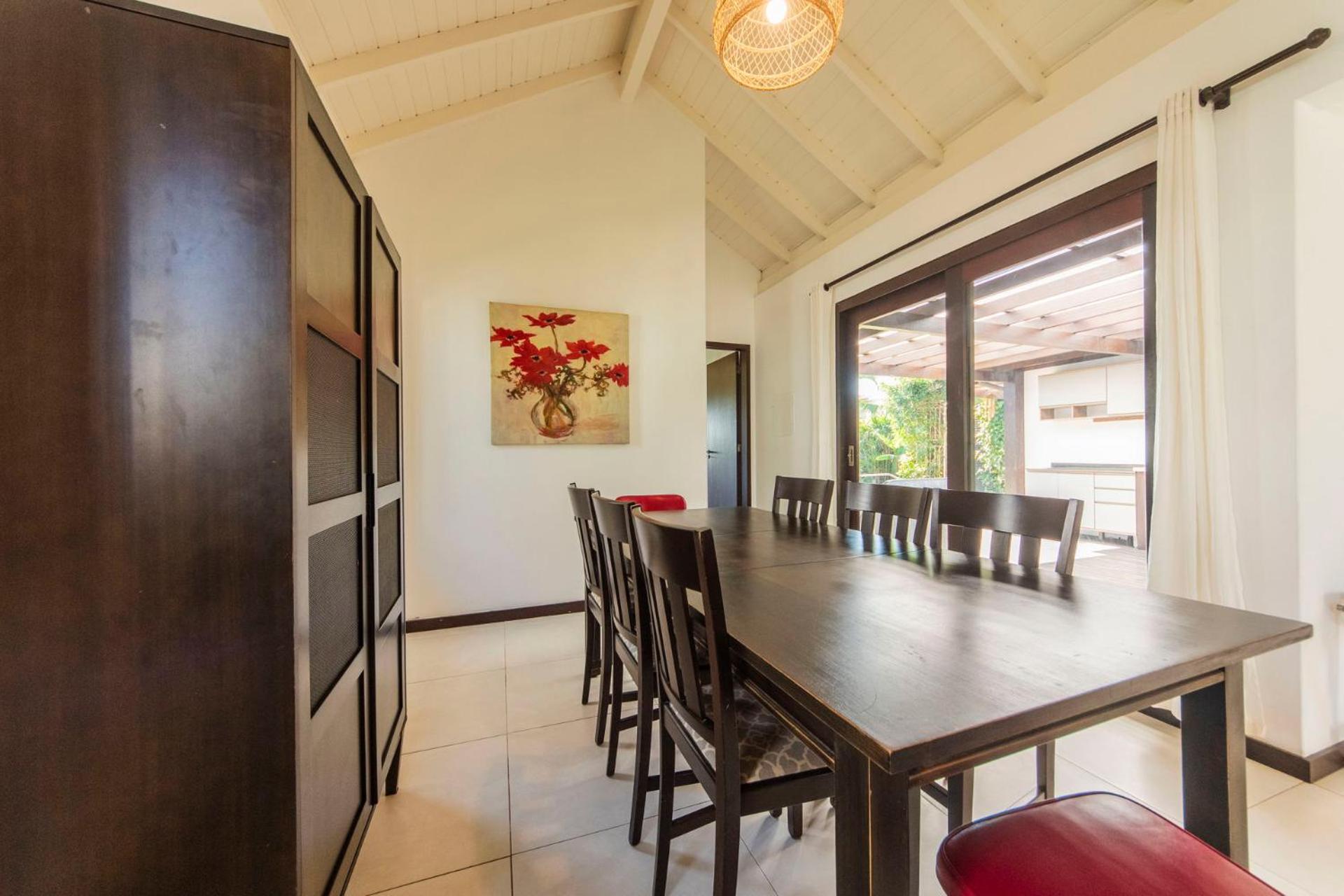 Casa ampla c/ jardim e churrasqueira BK3156