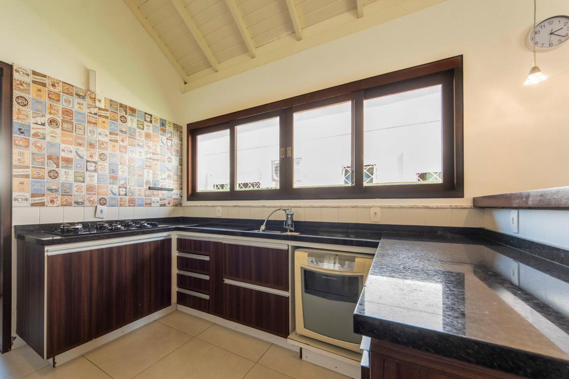 Casa ampla c/ jardim e churrasqueira BK3156