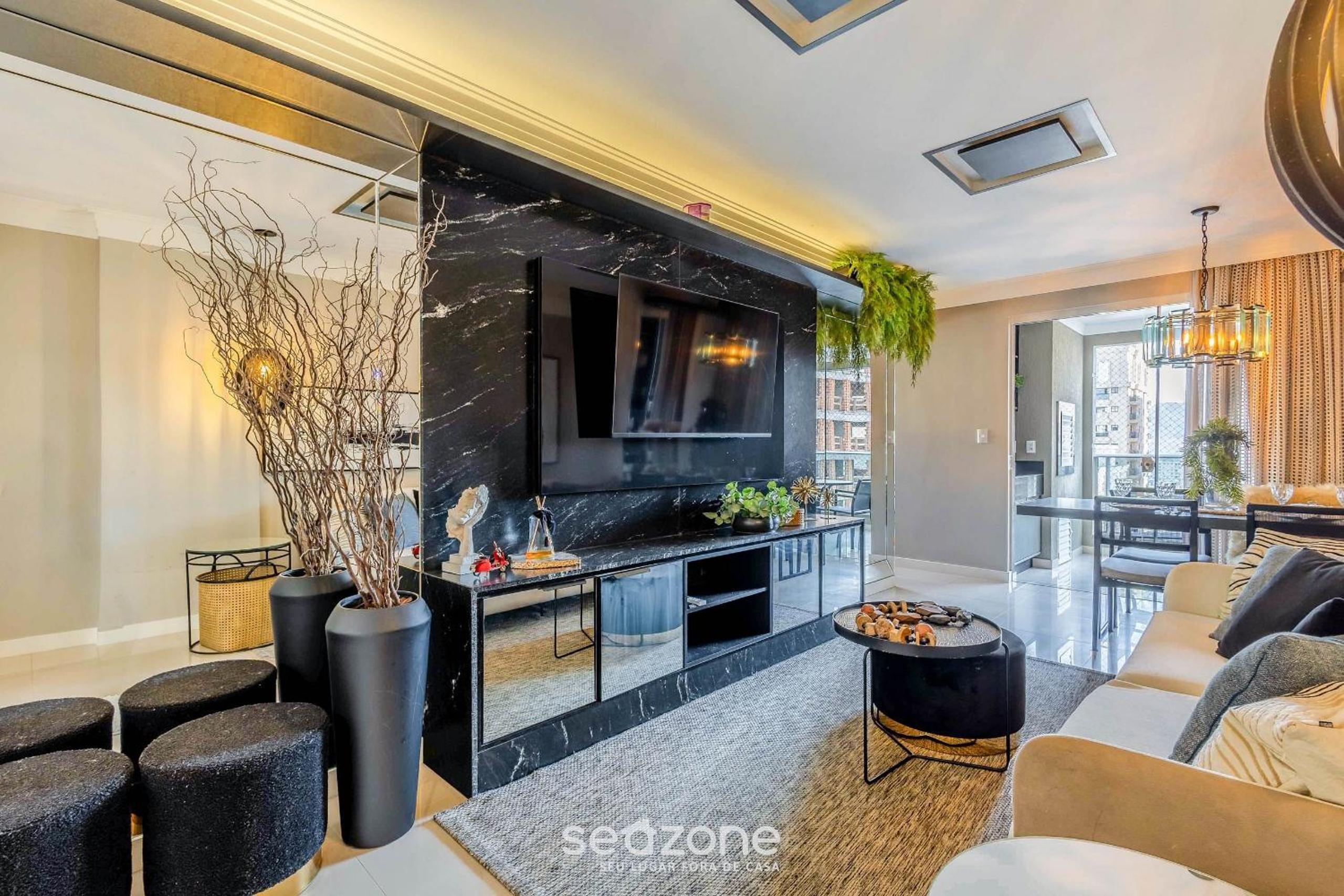 Modern and fully equipped apartments just minutes from the sea at Meia Praia - GRI
