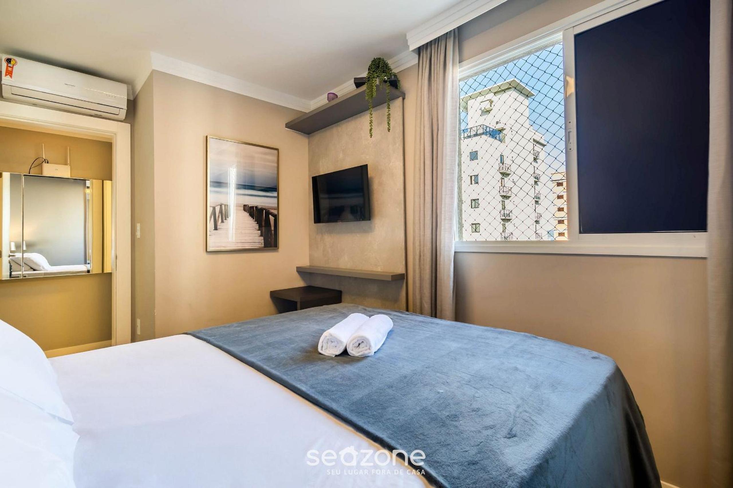 Modern and fully equipped apartments just minutes from the sea at Meia Praia - GRI