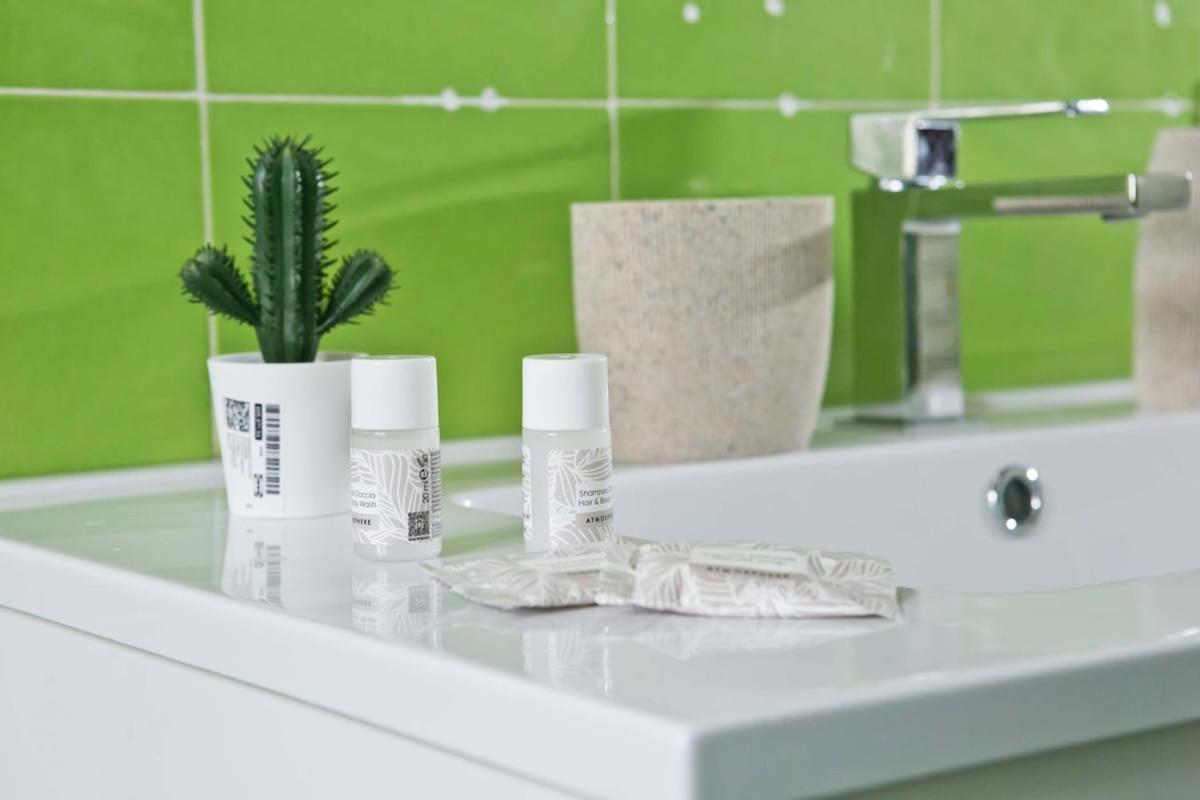 LA'DELI - Como - grande appartamento con parcheggio, nefltix, giardino, terrazzo