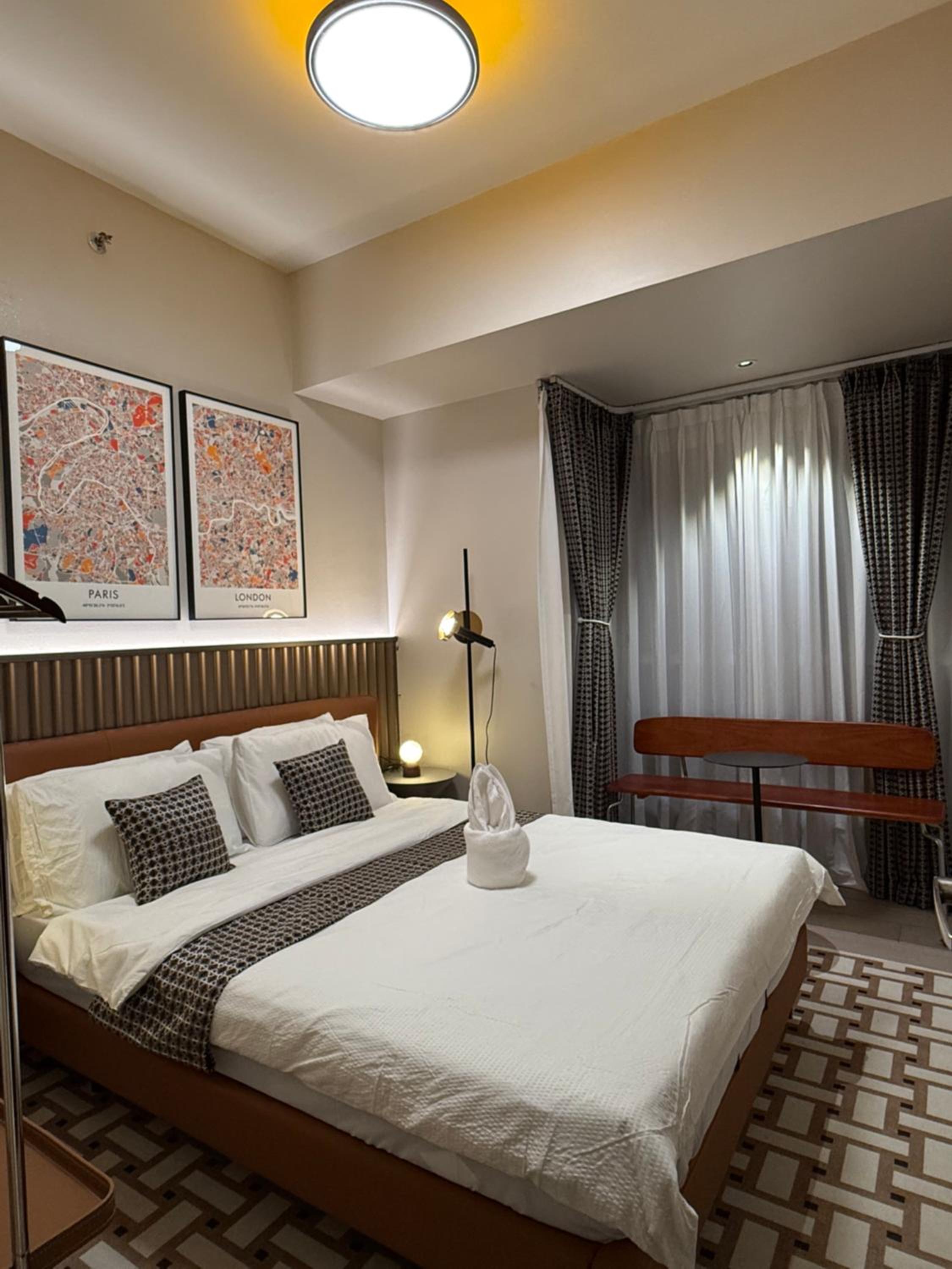Luxurious Style Apartment cross to Okada and near City of Dreams, Solaire, MOA, and Airport