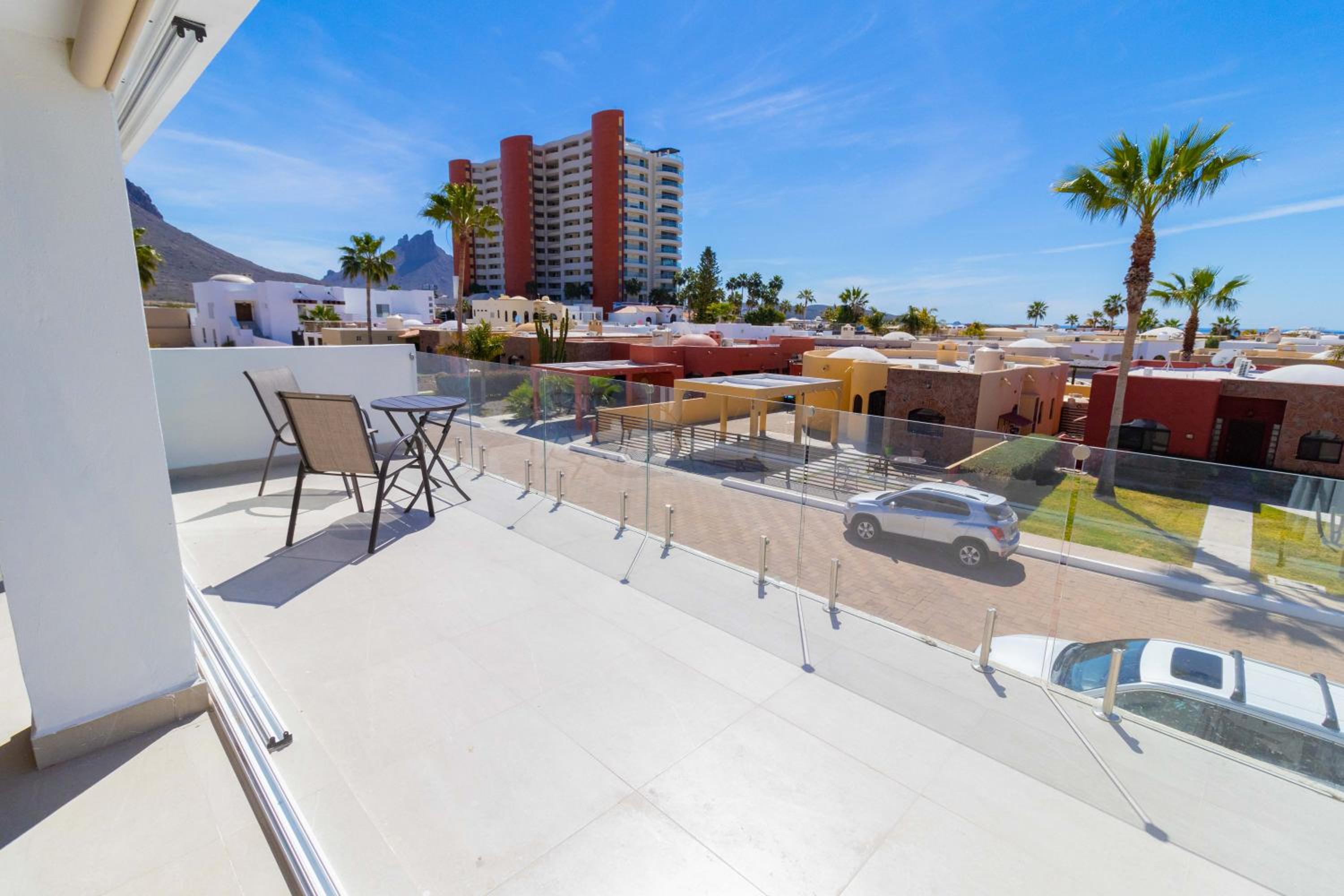 Dome Getaway - Pool, Ocean View & Beach Access