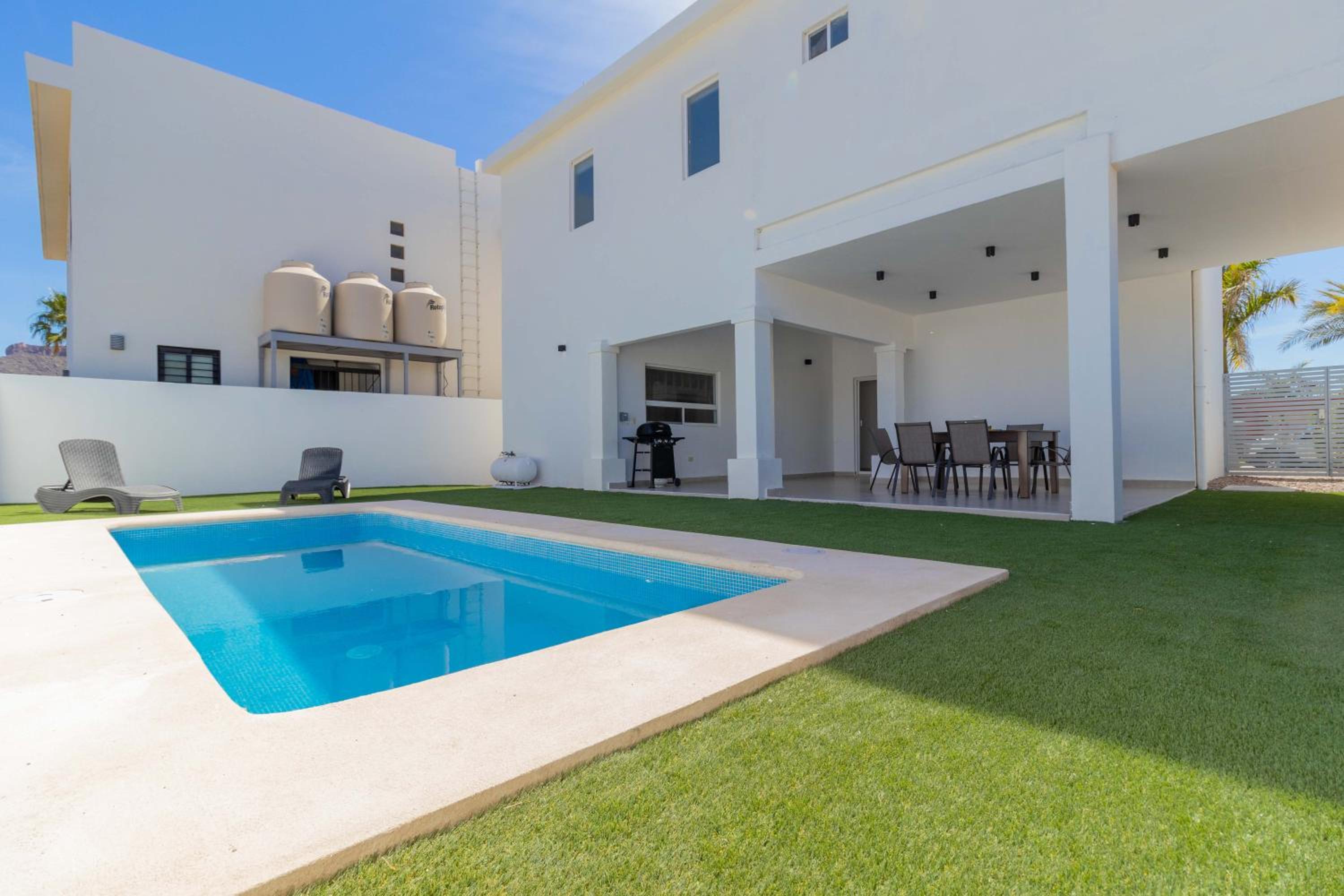 Dome Getaway - Pool, Ocean View & Beach Access