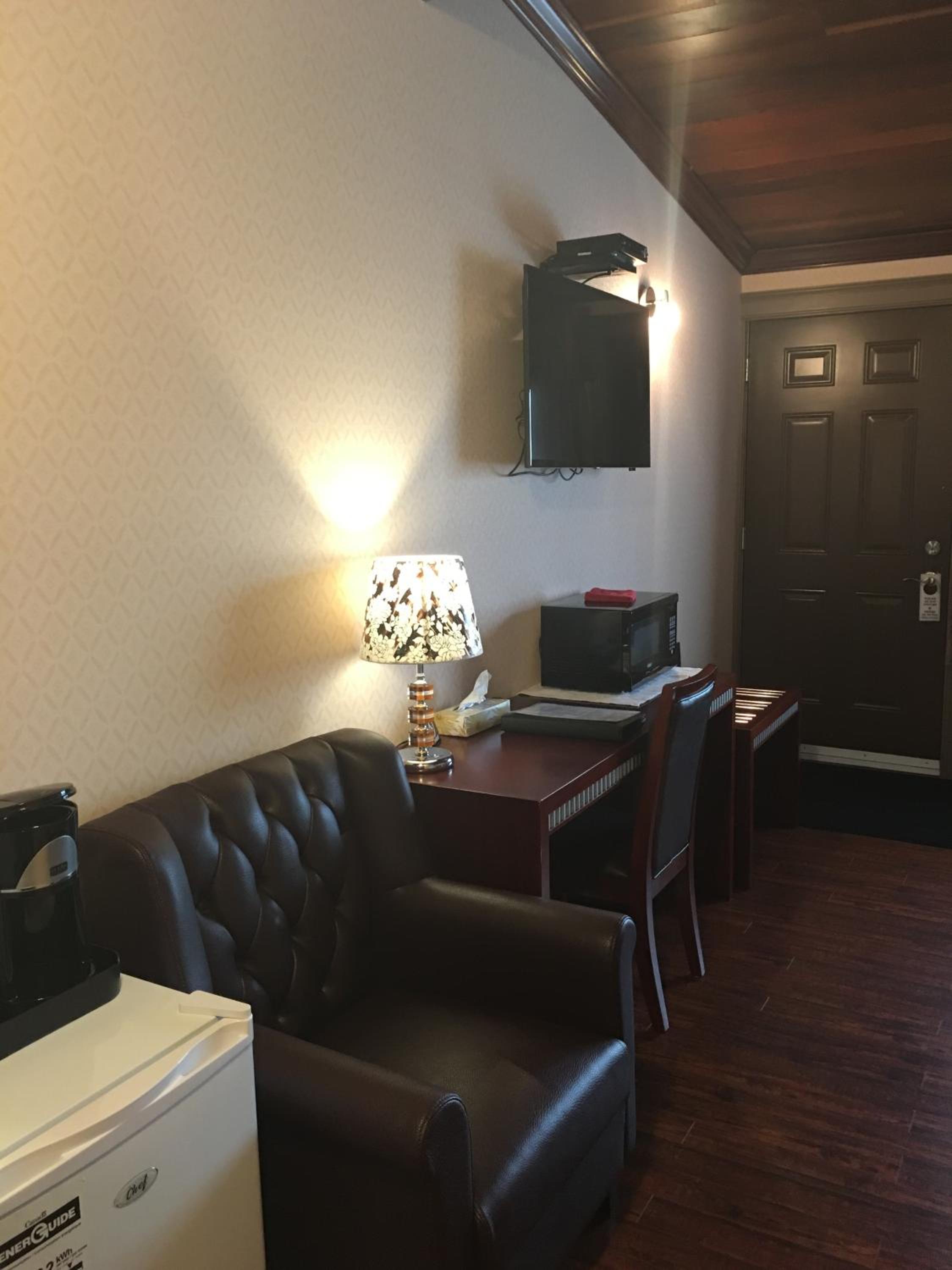 The Greensboro Inn view 5