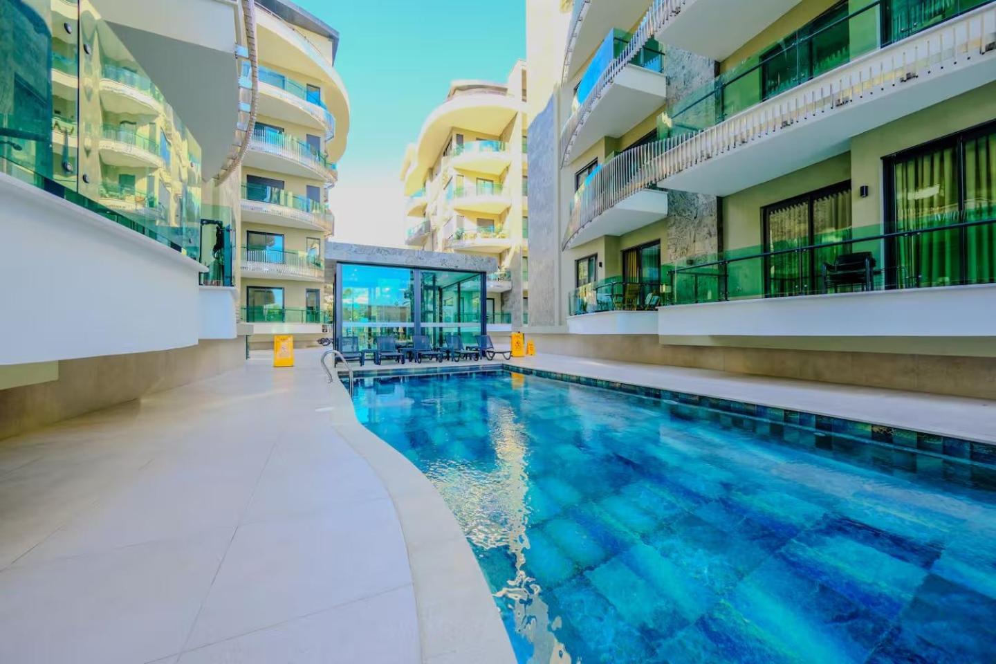 Qoople Legend A - Stylish accommodation by the sea