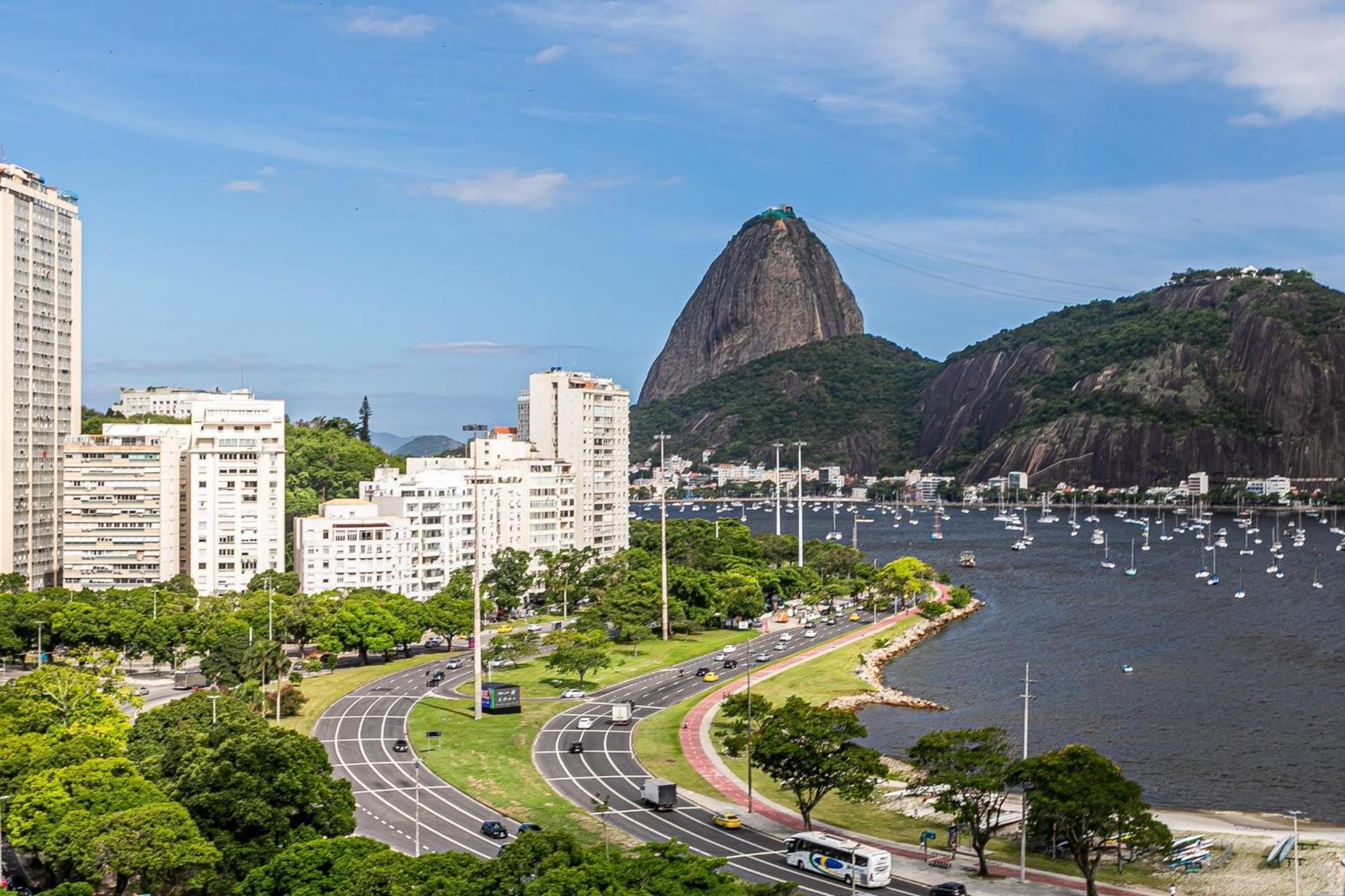 Botafogo: Sugarloaf and Comfort | 4 Guests
