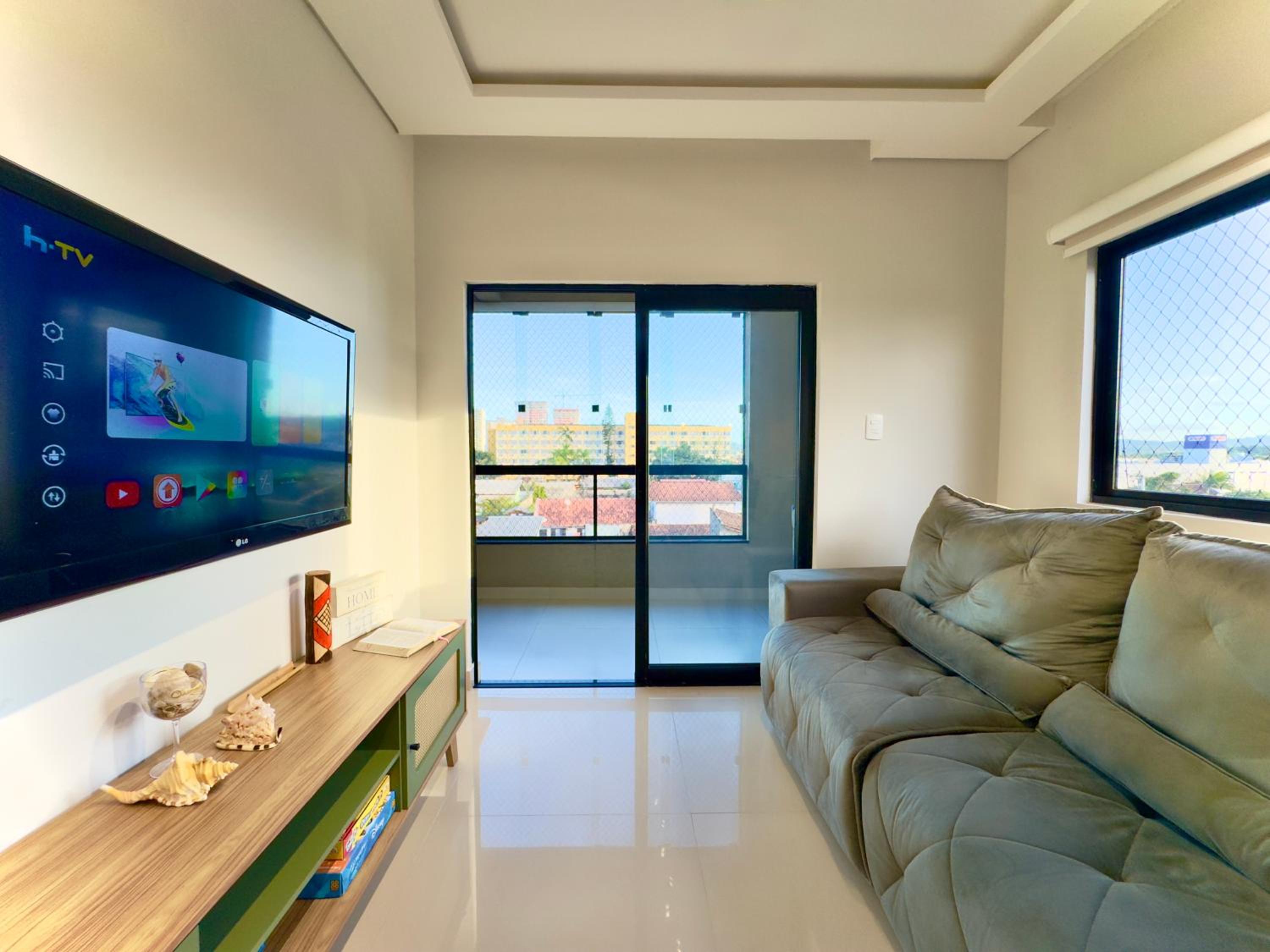 Apto a 350m PRAIA 3 Quartos Cozinha completa Churrasqueira Ar Condicionado Wi-Fi e vaga privativa de garagem Reserve agora mesmo