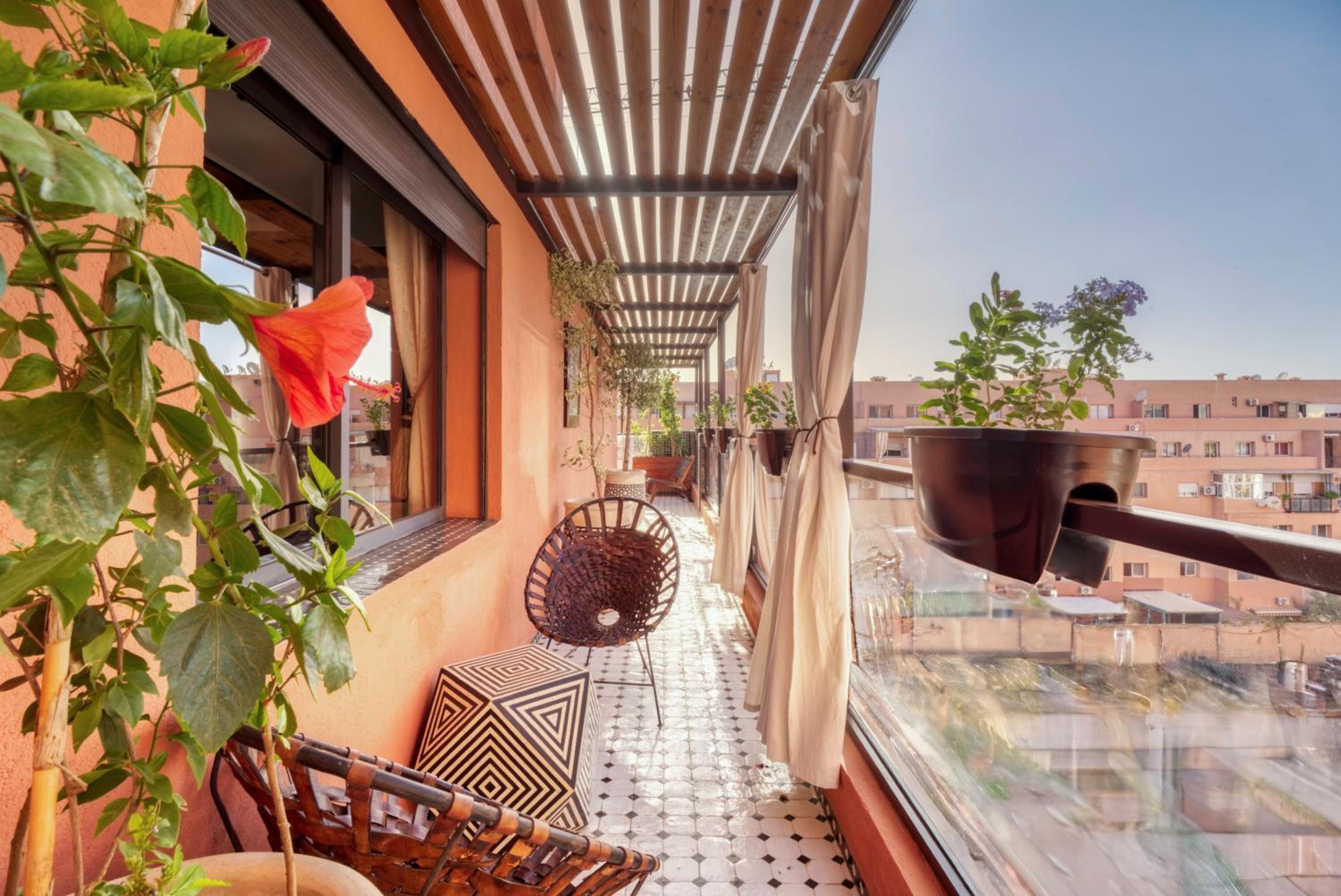 Design Art Gallery Apartment Marrakech swimming pool on the Roof