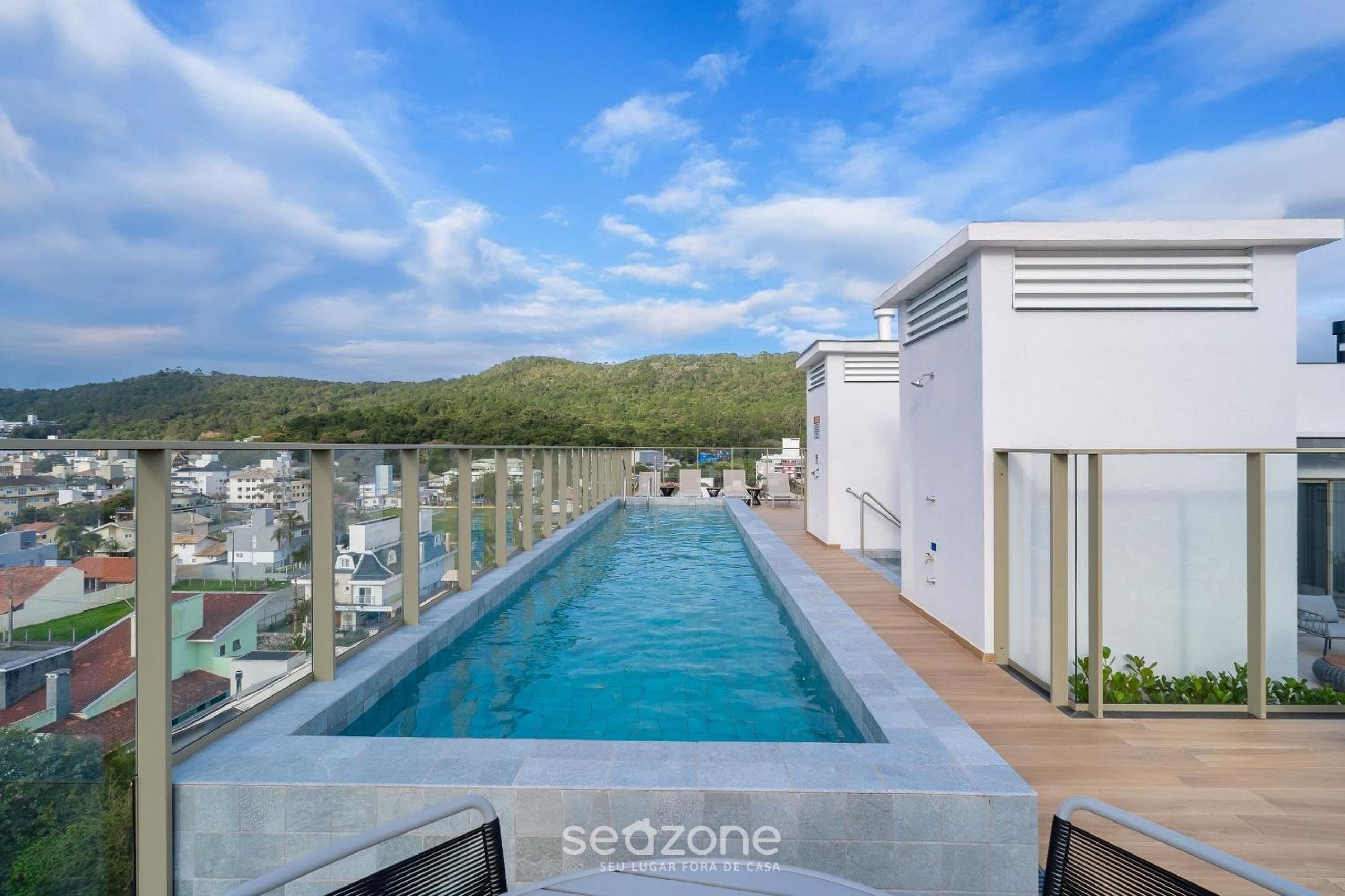 1 Bedroom Apartment 550m from Jurerê Beach CEJ0304