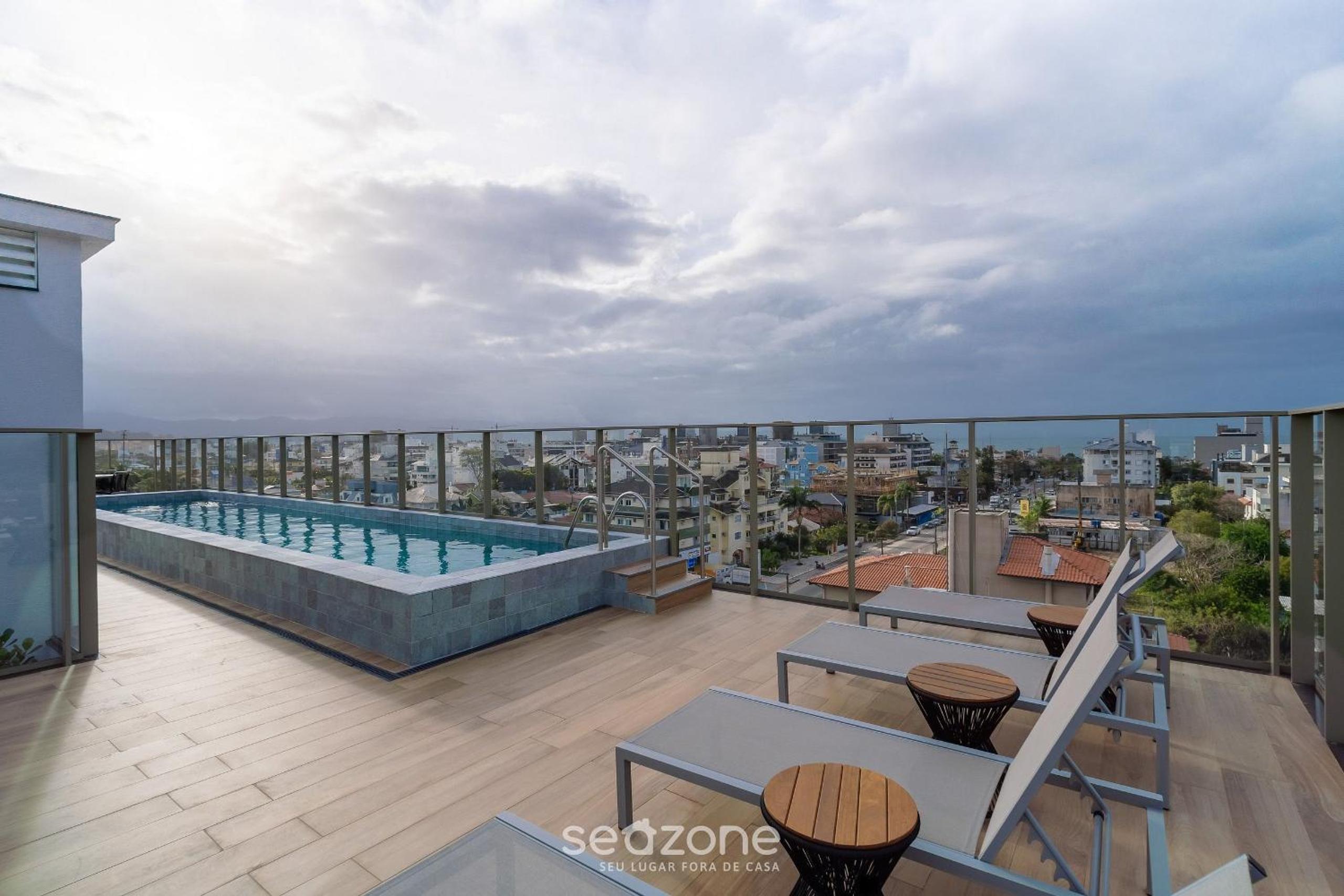1 Bedroom Apartment 550m from Jurerê Beach CEJ0304