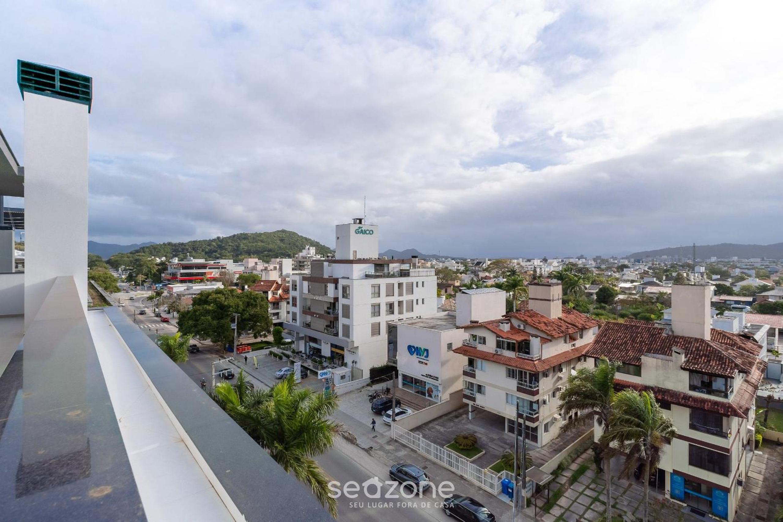 1 Bedroom Apartment 550m from Jurerê Beach CEJ0304