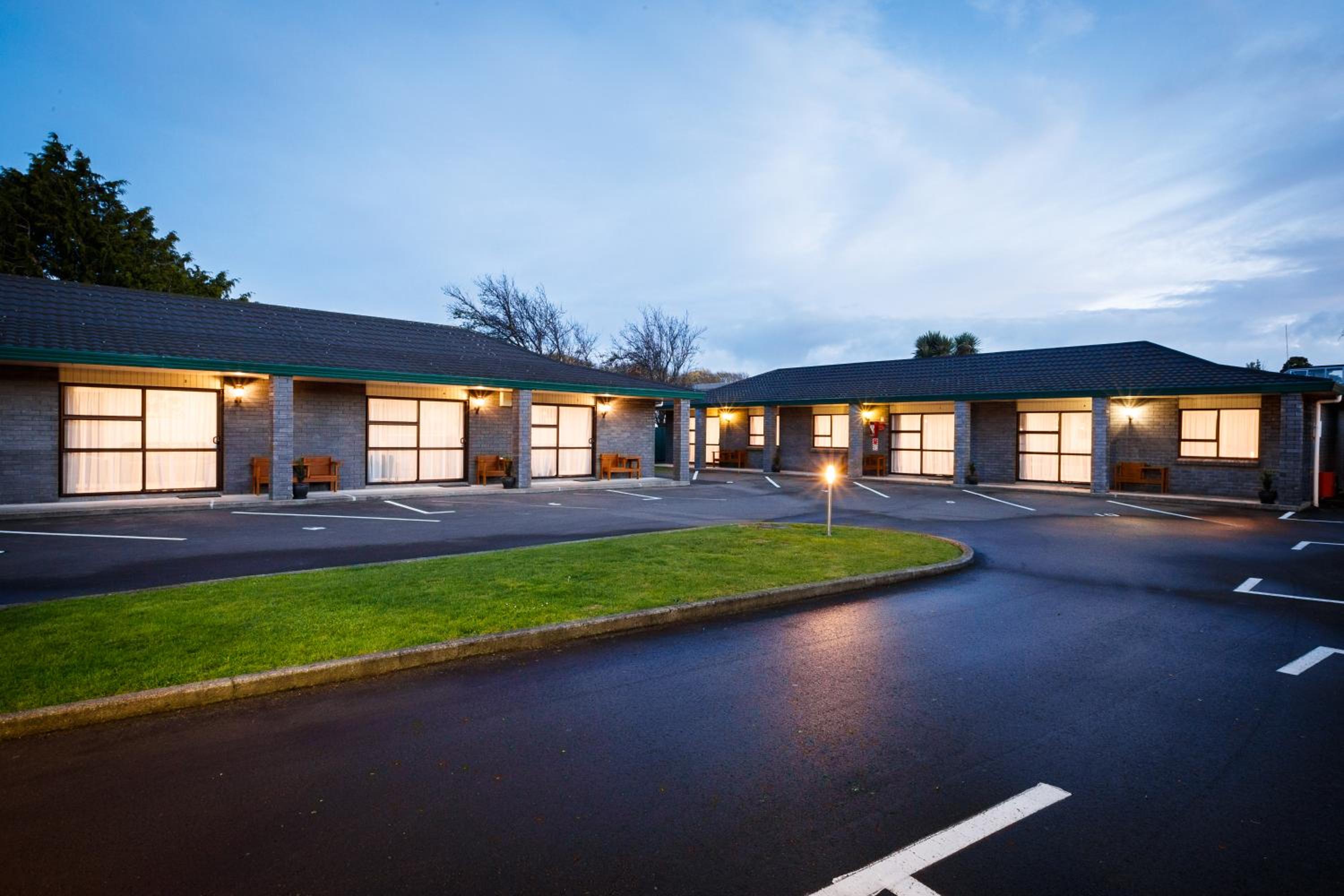 Avenue Motel Palmerston North view 2