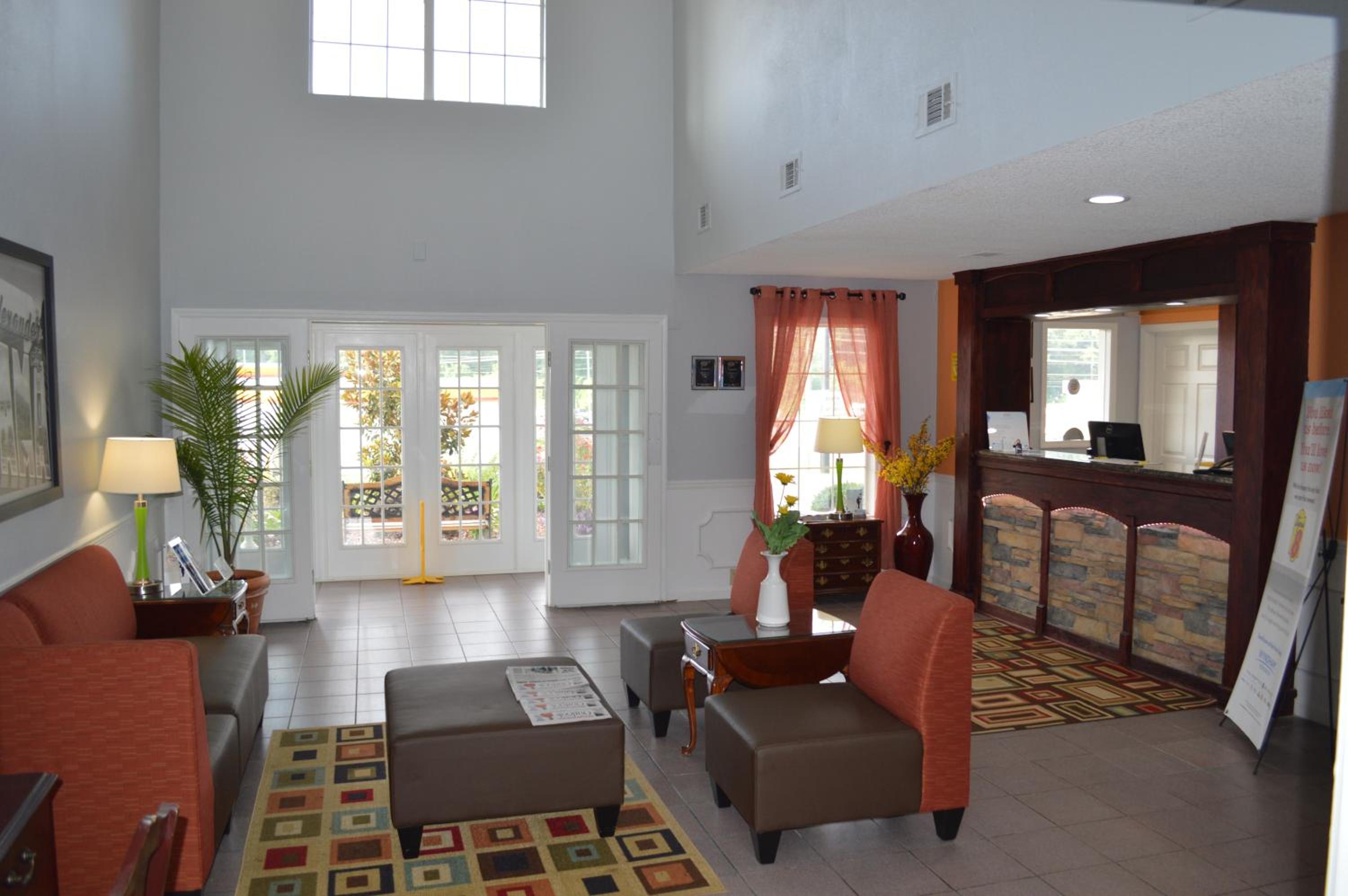 Super 8 by Wyndham Alexander City - Property Image 37
