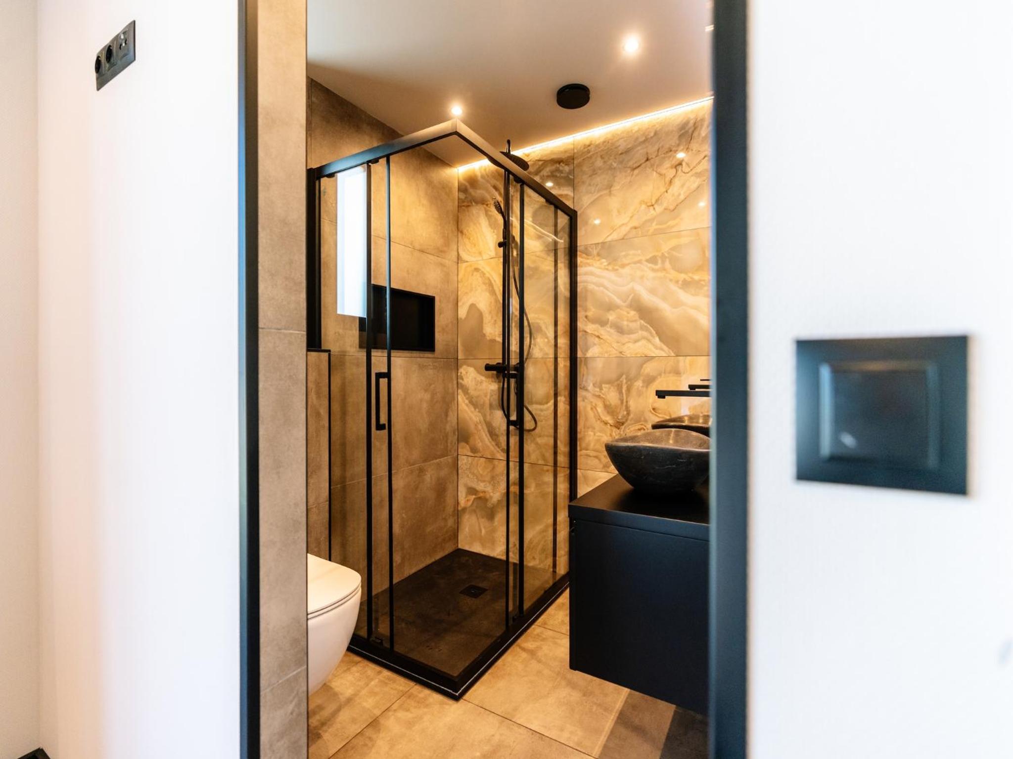 Stay with Private Pool & Hot Tub