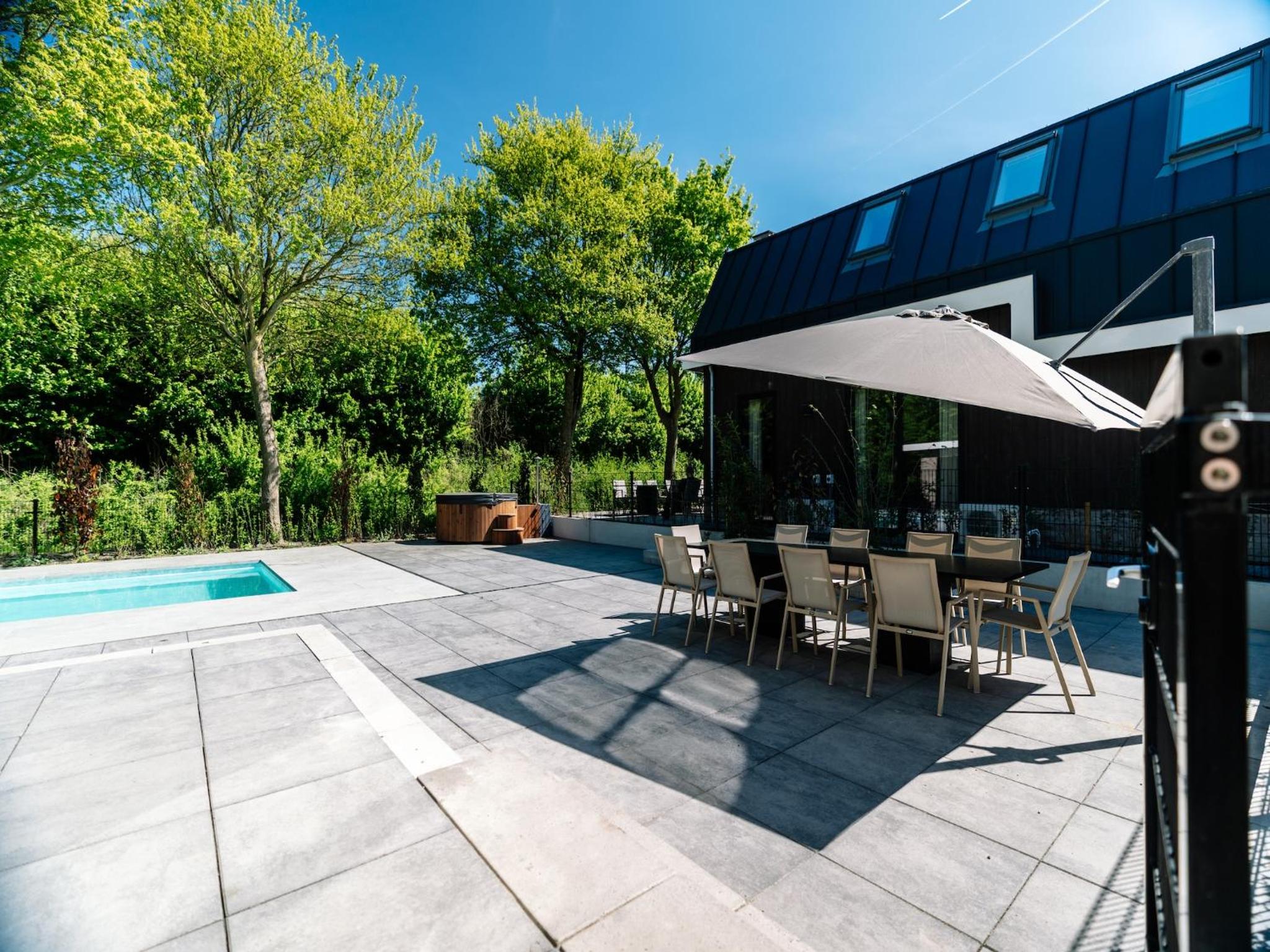 Stay with Private Pool & Hot Tub