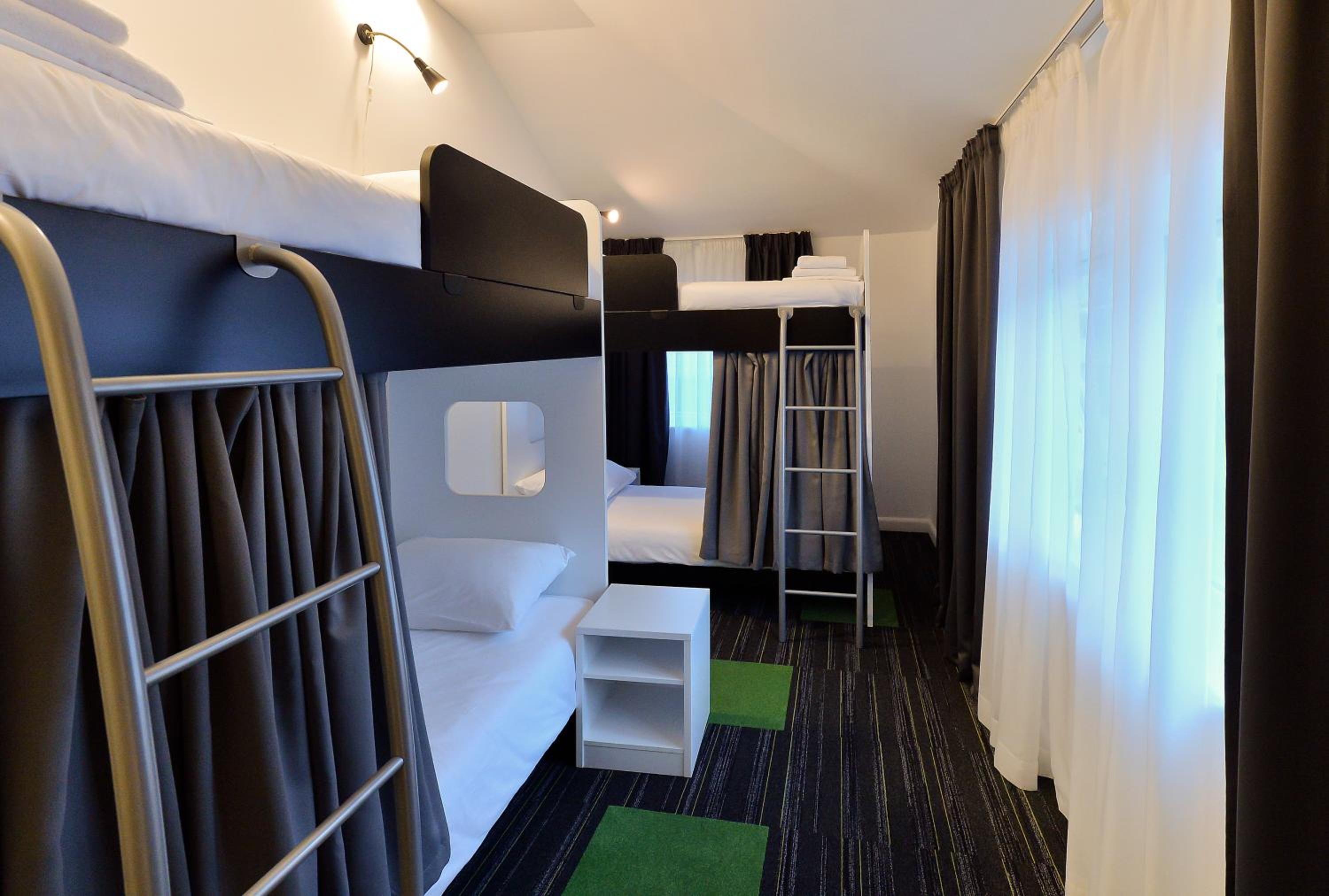 Hostel 365 For U