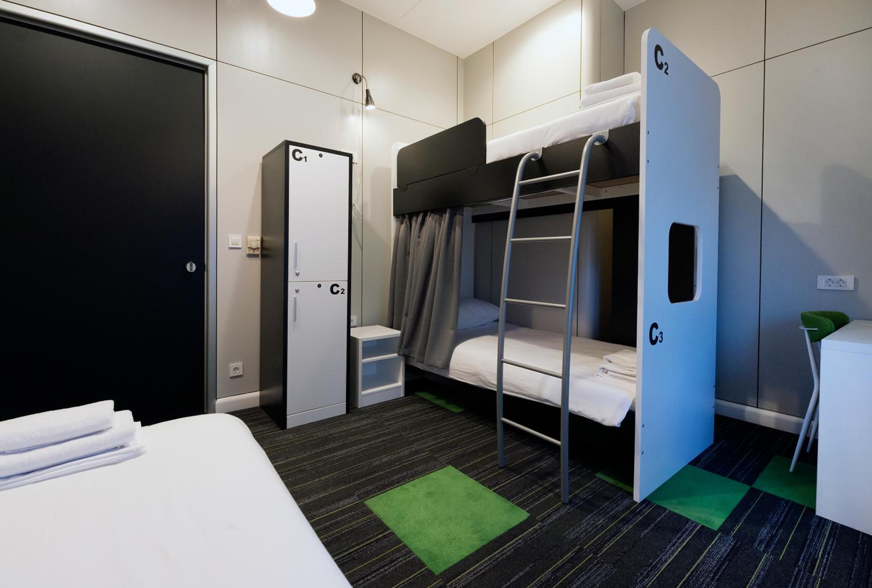 Hostel 365 For U