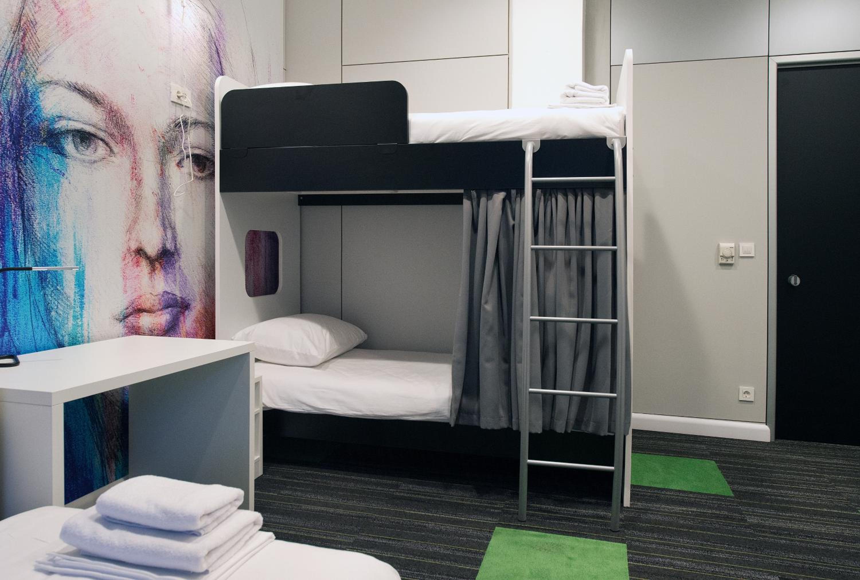 Hostel 365 For U
