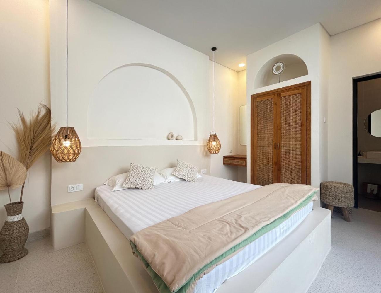 White Olive Villa Sanur