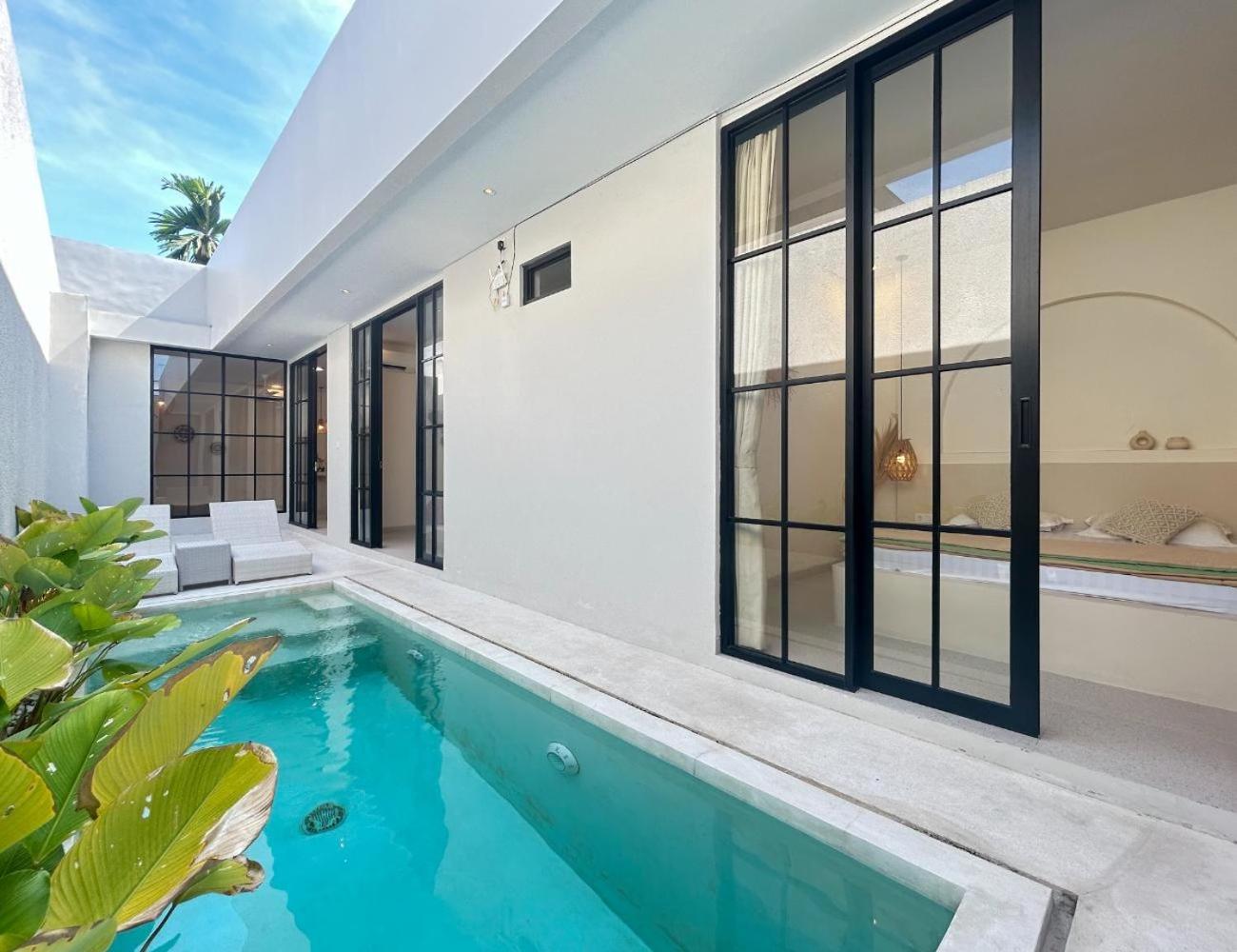 White Olive Villa Sanur