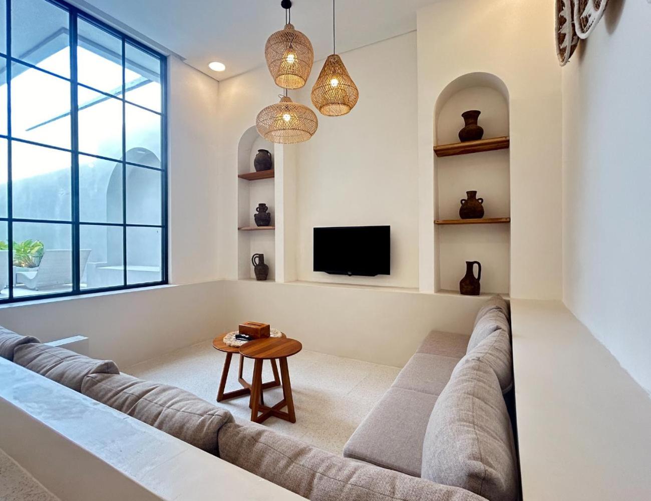 White Olive Villa Sanur