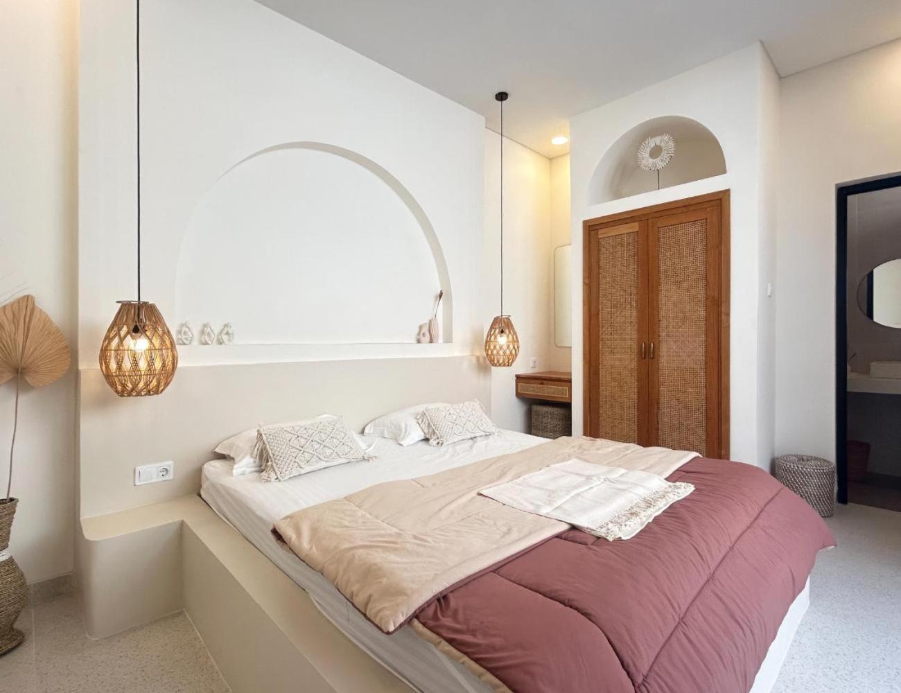 White Olive Villa Sanur
