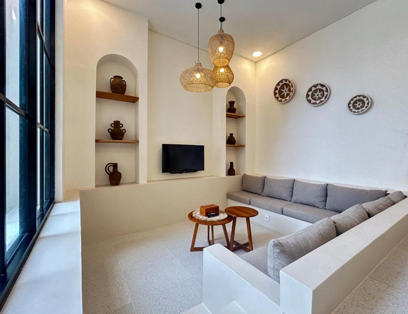 White Olive Villa Sanur
