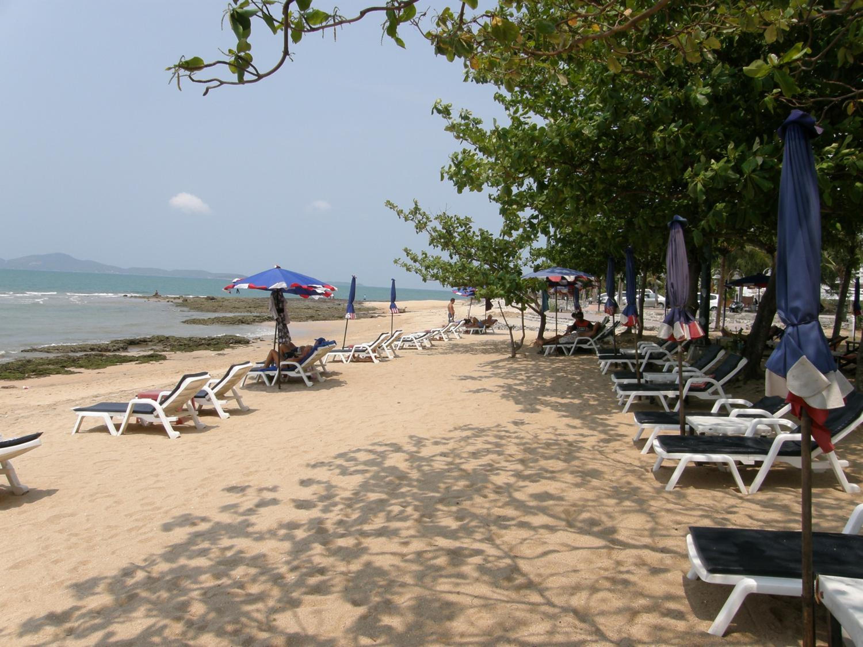 Jomtien Hill Resort Pratamnak view 3