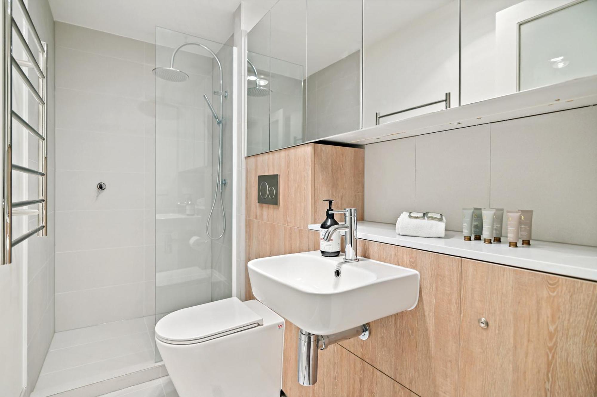 Modern renovated apartment in Melbourne CBD