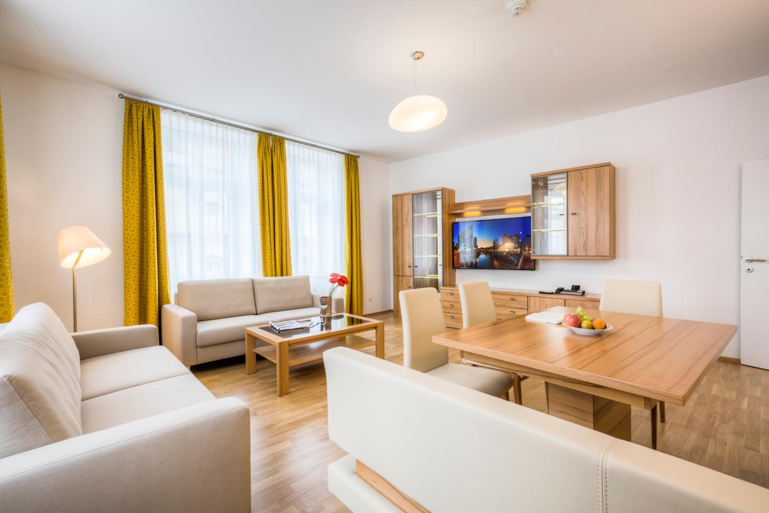 Vienna Grand Apartments City