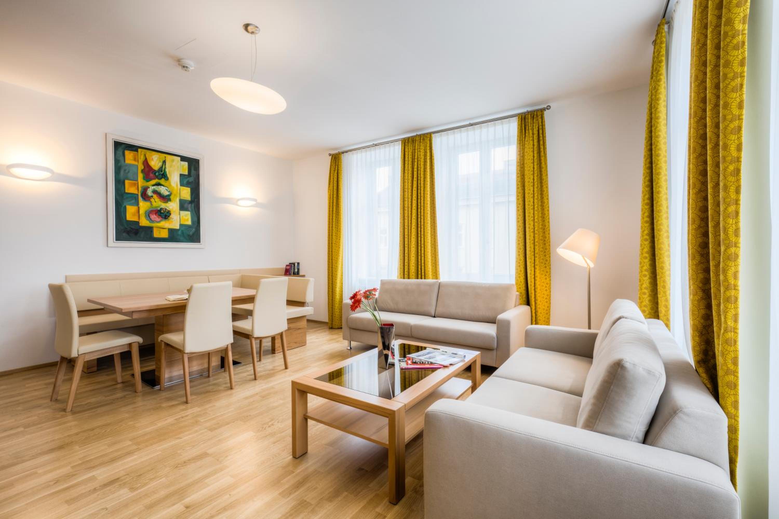 Vienna Grand Apartments City